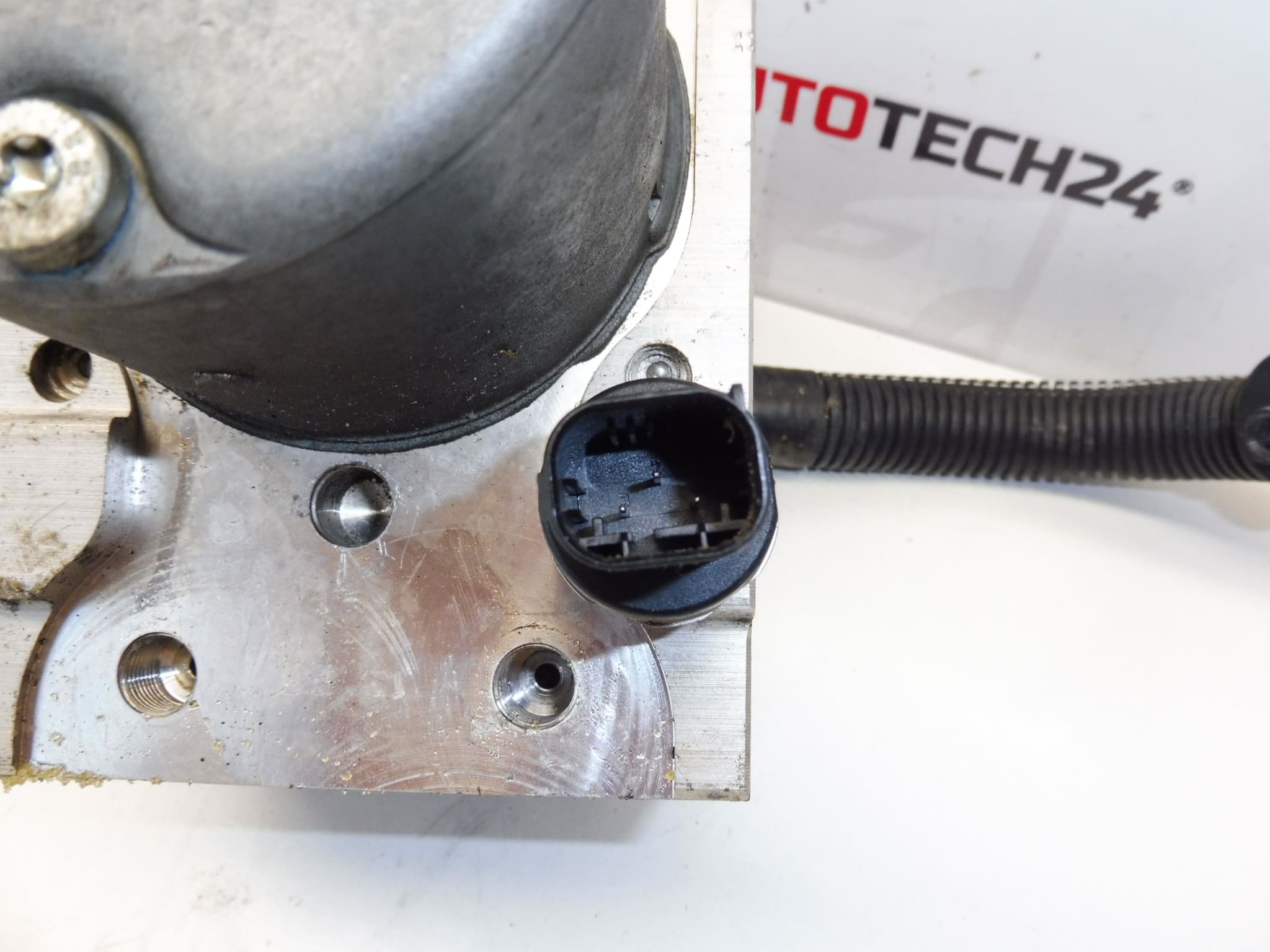 Module de contrôle ABS/ESP Bosch pour Citroën C8 et Peugeot 807 - 0265950075 / 4541C5 – Image 2