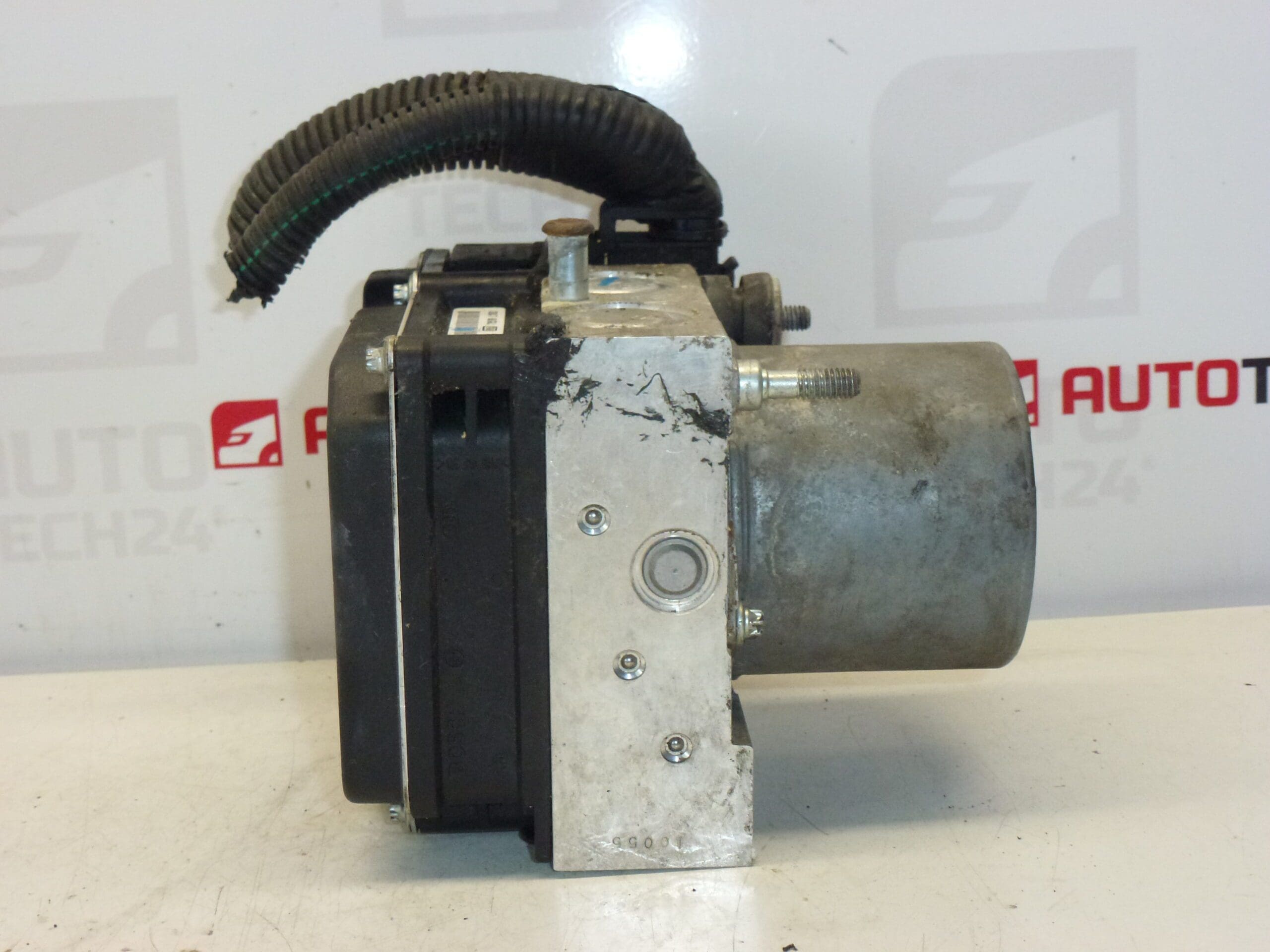 Module ABS/ESP Bosch pour Peugeot 307 d'occasion - 9660535780 0265950374 4541J3 – Image 2