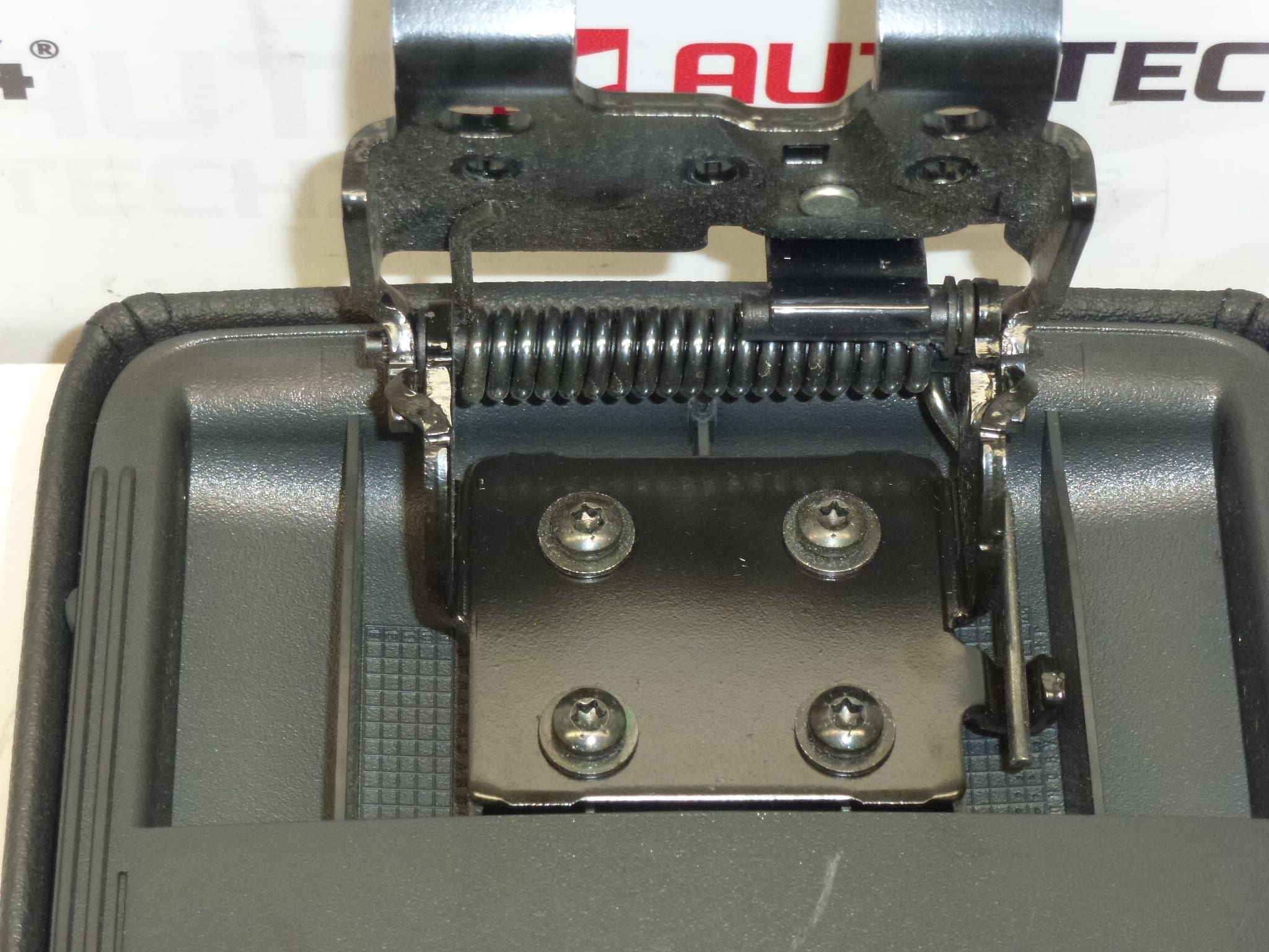 Accoudoir central Peugeot 407 7589E9 7589NT – Image 2