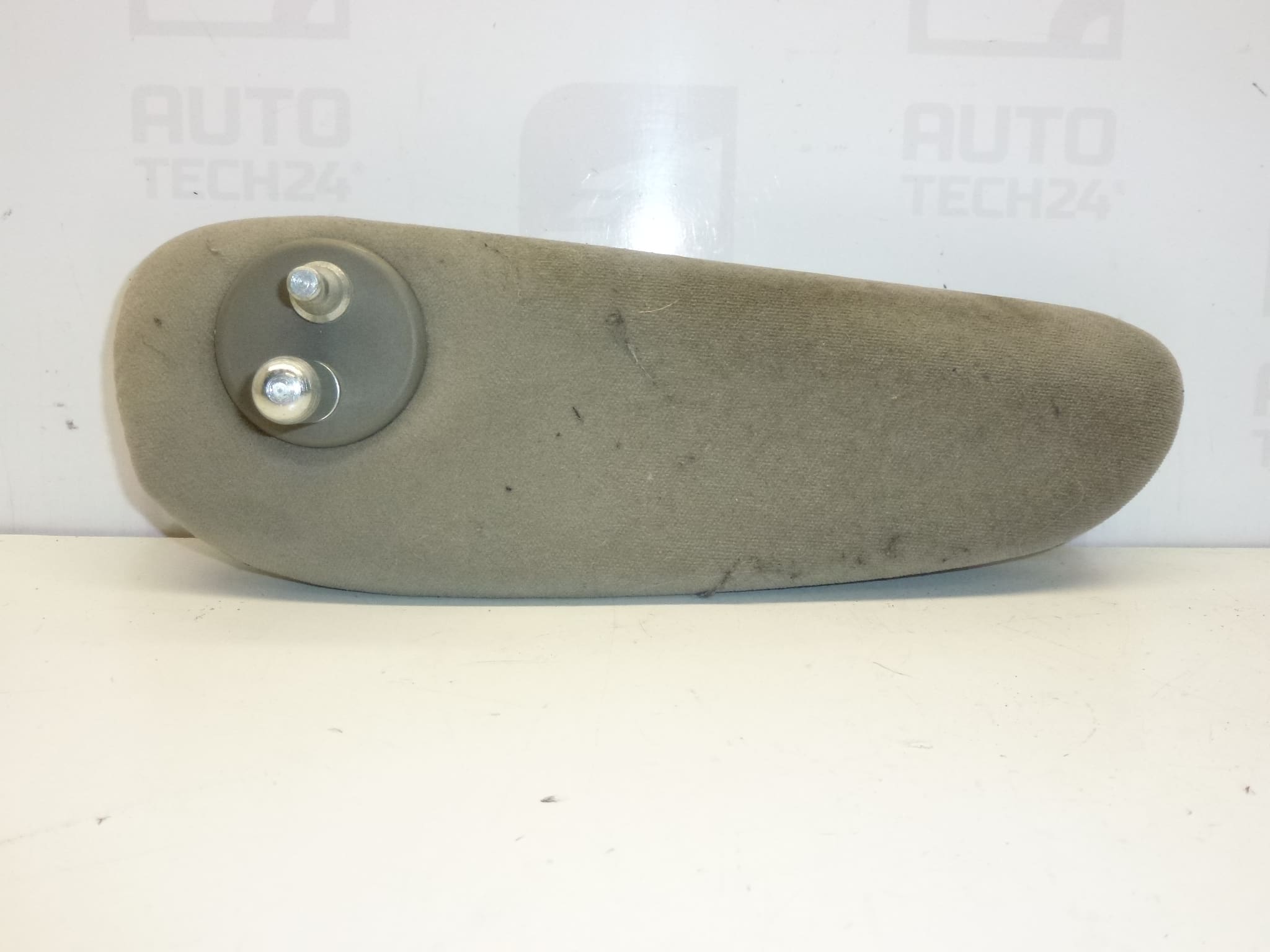 Accoudoir droit pour Citroën et Peugeot 883081 – Image 2
