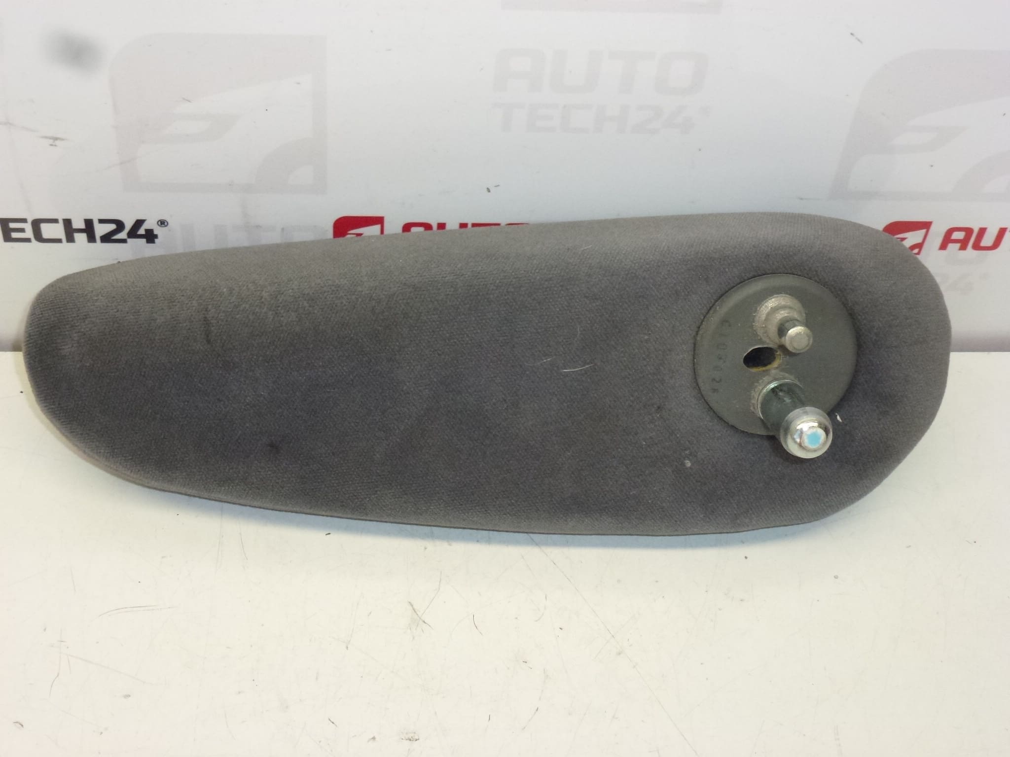 Accoudoir gauche pour Citroën et Peugeot 8830X9 – Image 2