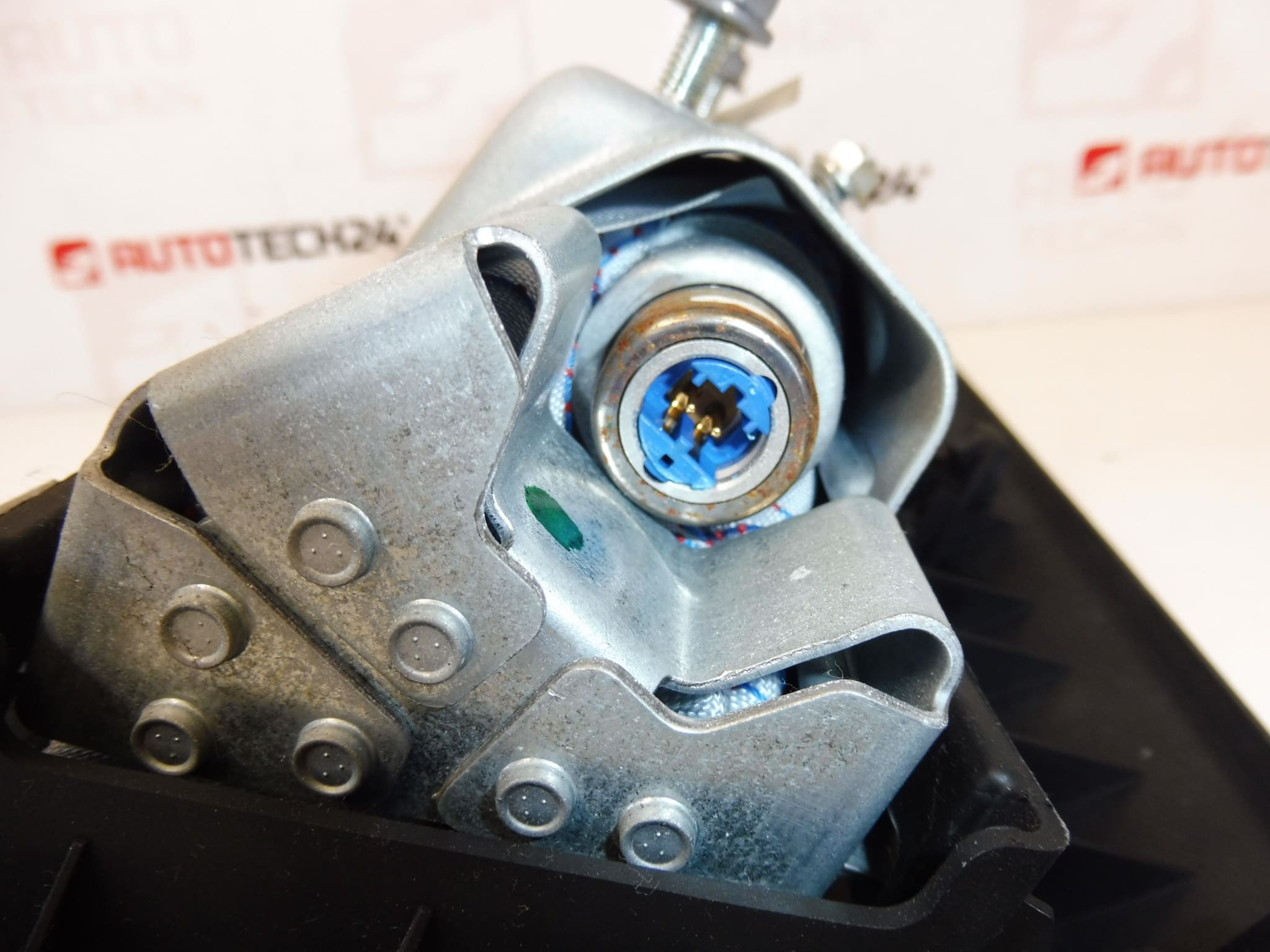 Airbag de genou Citroën C4 Picasso 96600568ZD 8216NW – Image 2