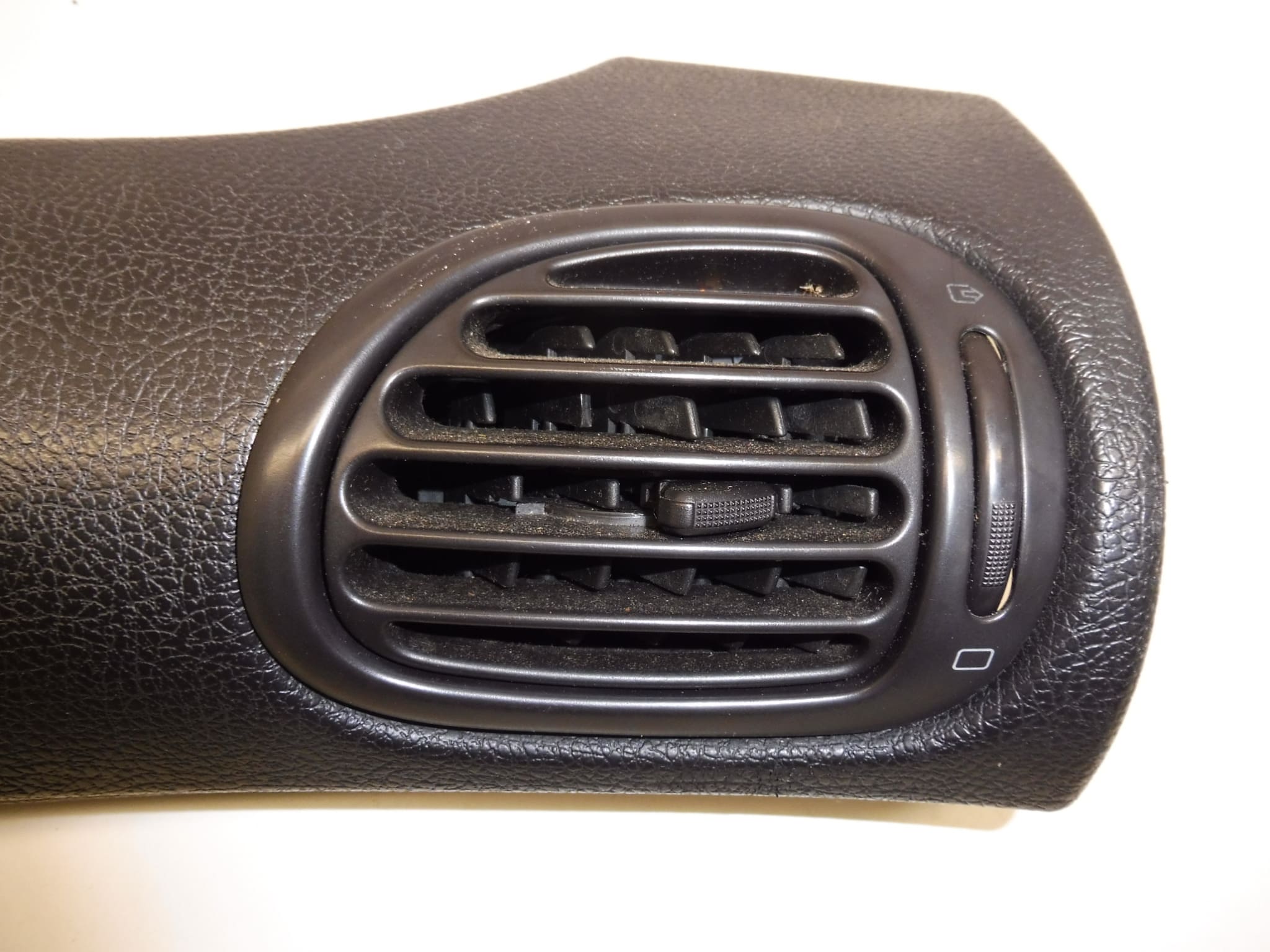 Airbag passager pour Peugeot 206 96380421ZR 8220NR – Image 2