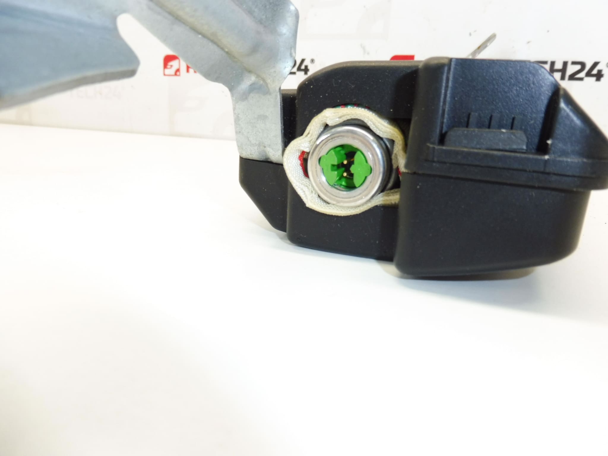 Airbag de siège arrière gauche Peugeot 607 96648622980 8216Z6 – Image 2