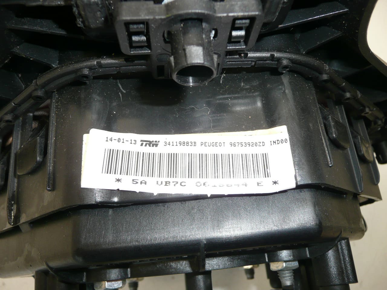 Airbag de volant Peugeot 301 96753920ZD – Image 2