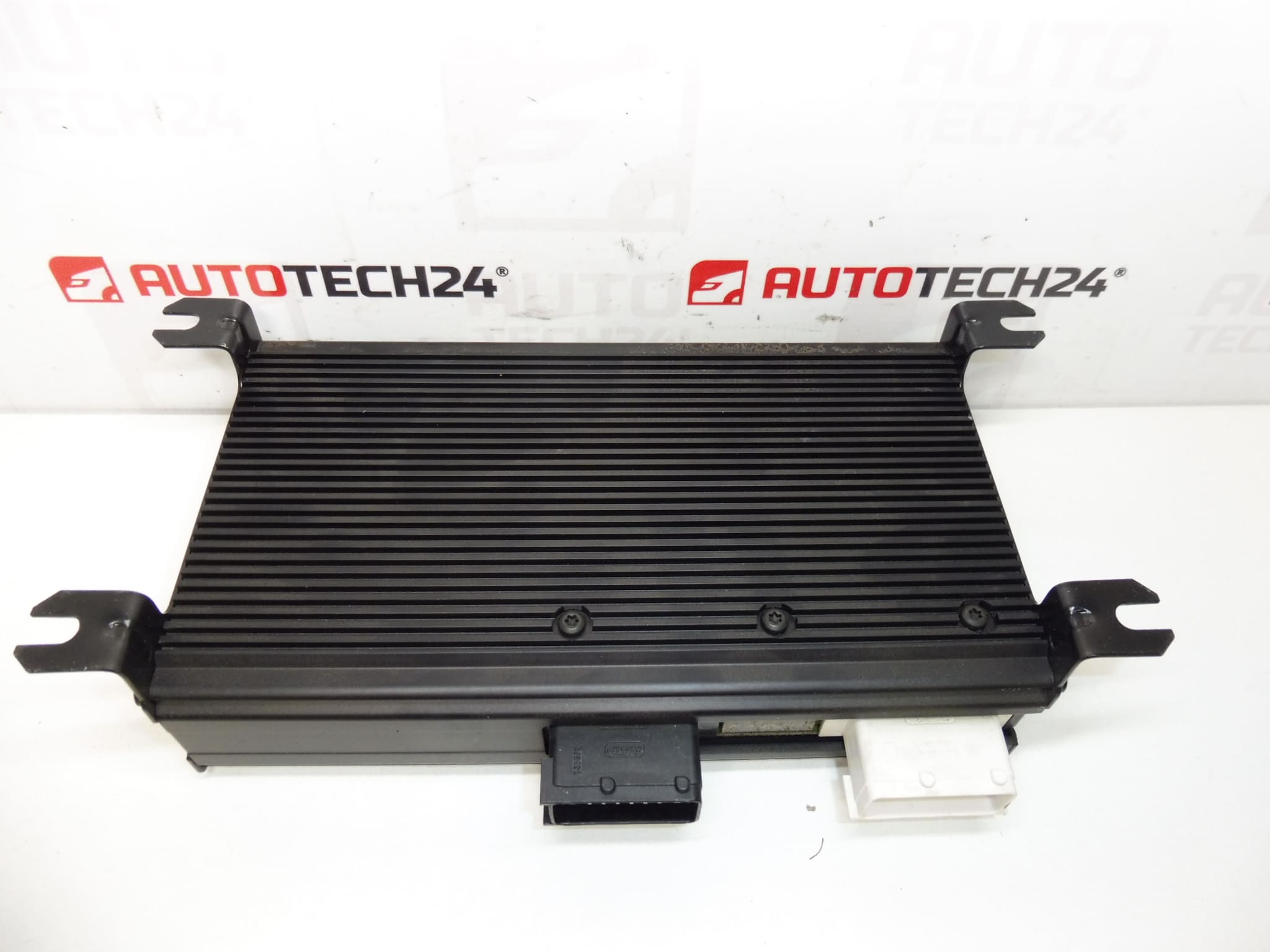 Amplificateur JBL Citroën Peugeot 9651623780 – Image 2