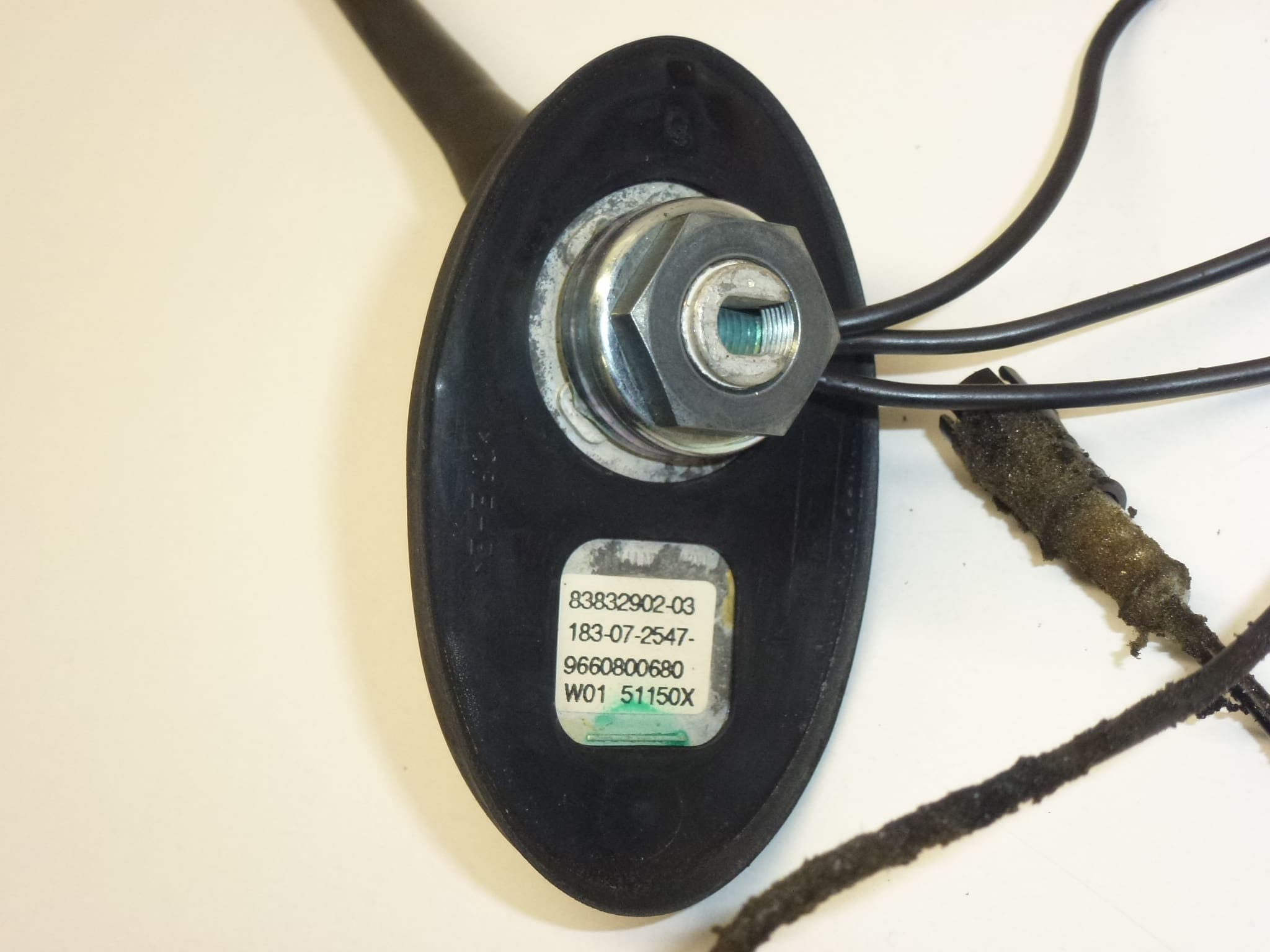 Antenne pour Citroën/Peugeot 9660800680 6561KW 6561SN – Image 2