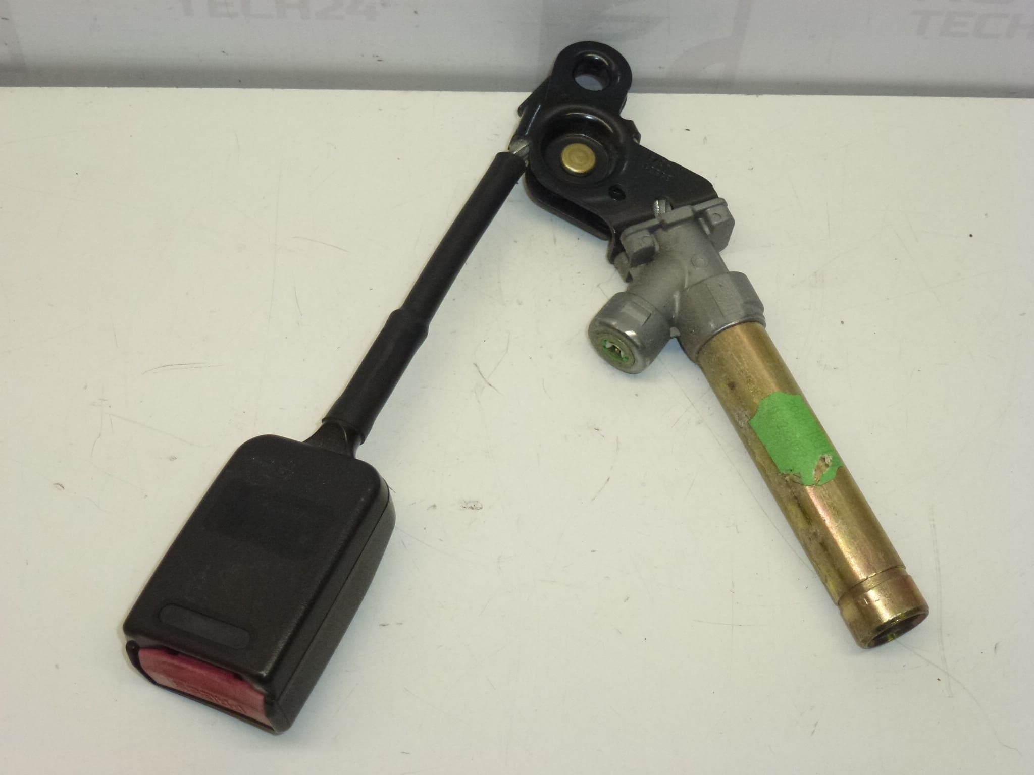 Mécanisme de verrouillage de la ceinture de sécurité avant gauche pour Peugeot 406 96233059XX 8972S1 – Image 2