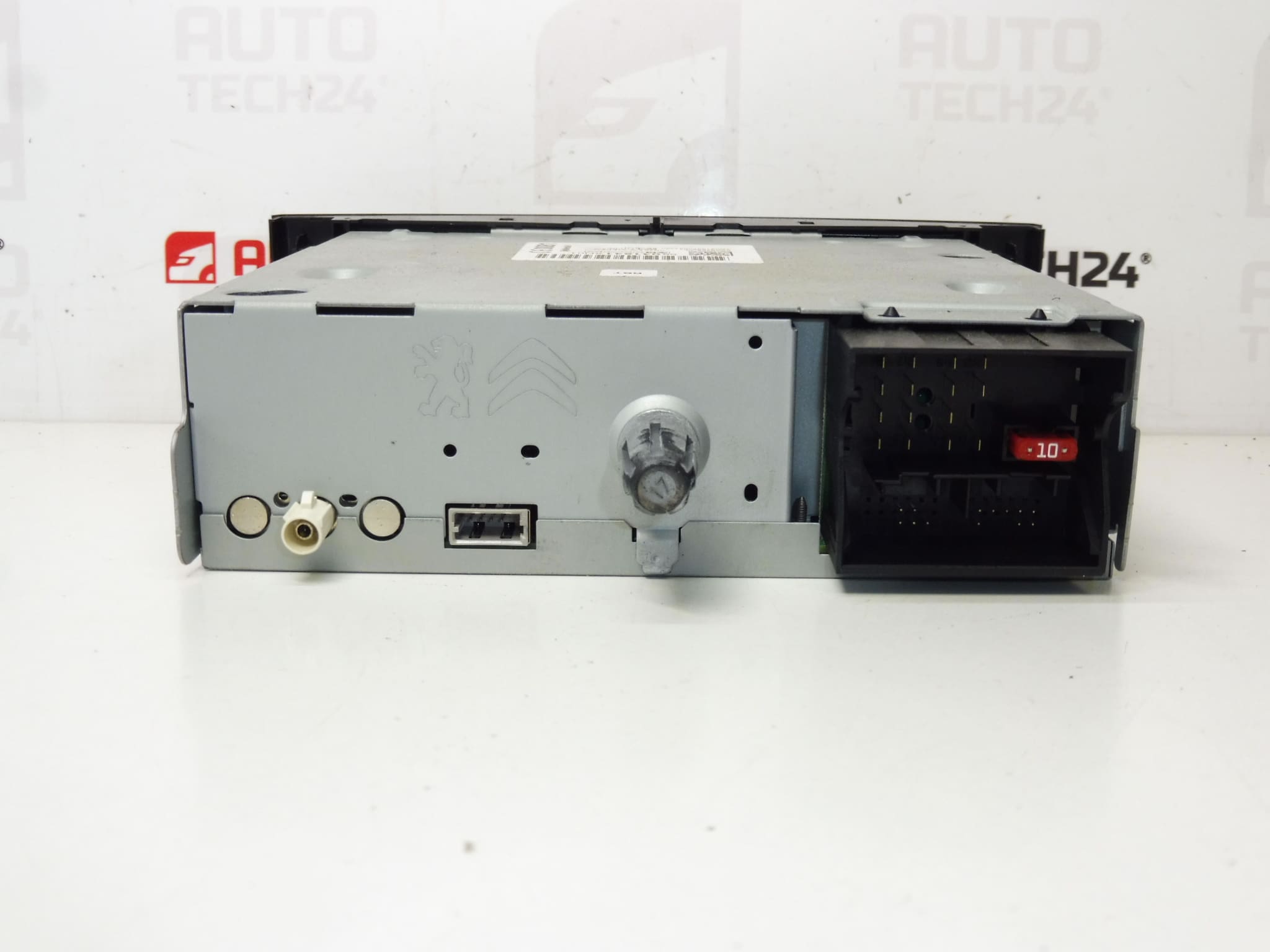 Autoradio CD Continental RD45 pour Peugeot 308 98041641XN 16108240XN – Image 2