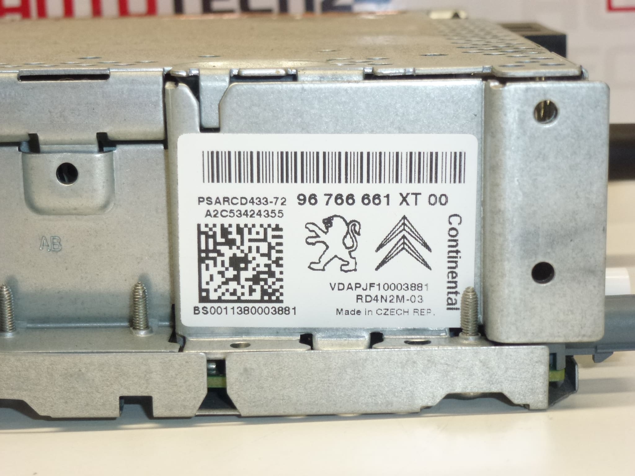 Autoradio Citroën Peugeot RT3-B5-N3 96766661XT 16077577XT – Image 2