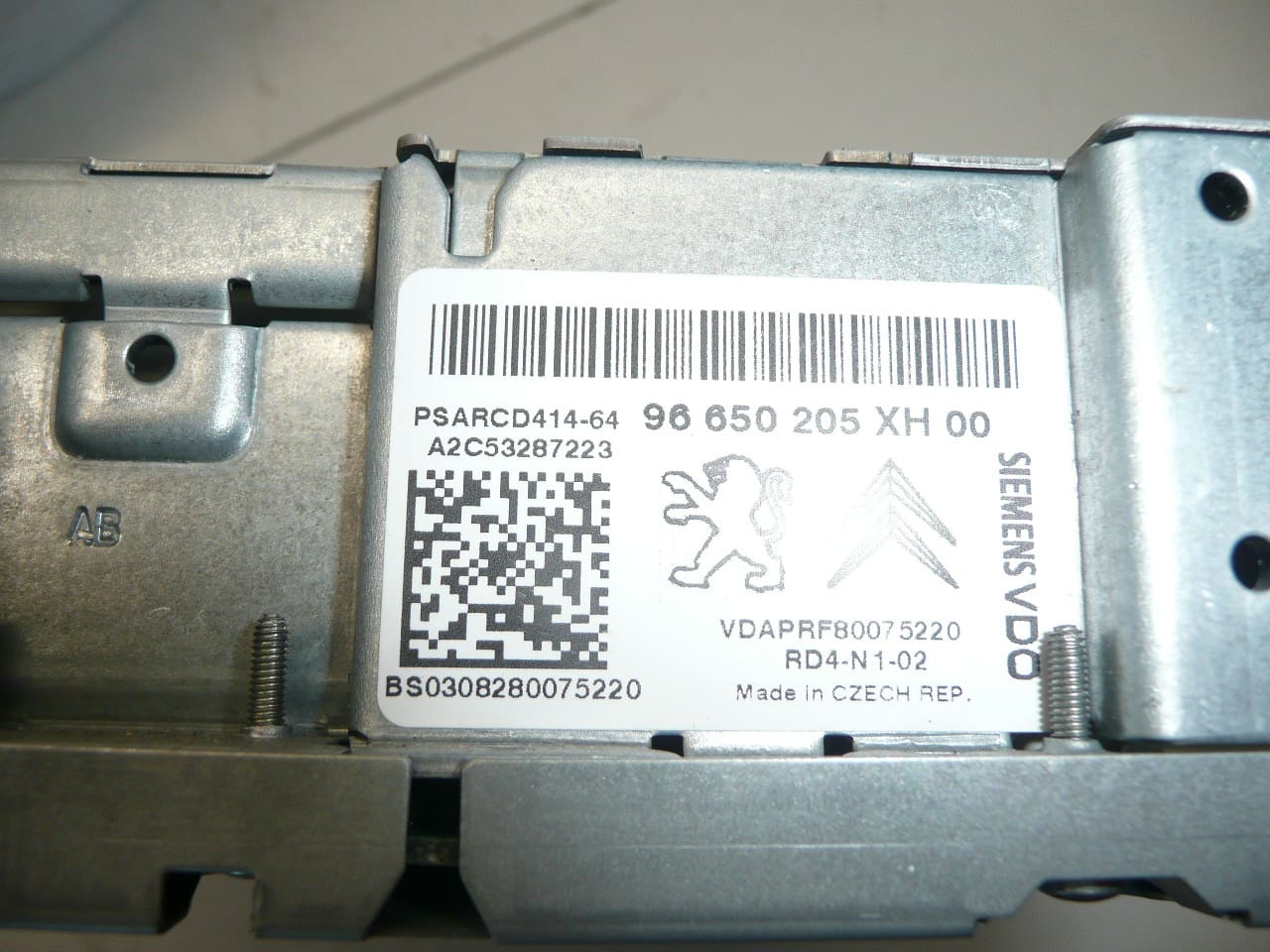 Autoradio CD RD4-N1-02 pour Citroën et Peugeot 96650205XH – Image 2