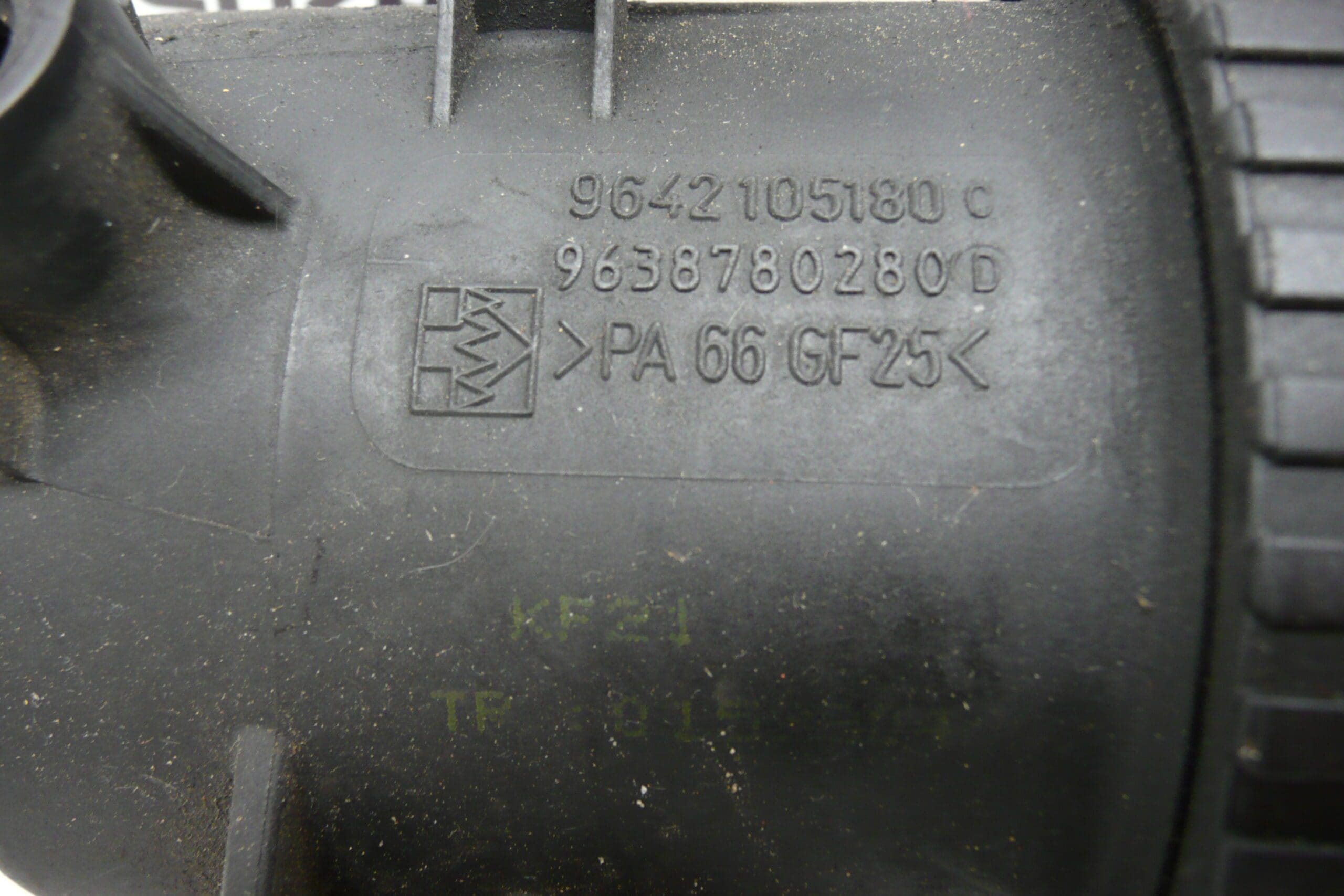 Boîtier de filtre à carburant HDI 2 sorties 9642105180 9638780280 190430 – Image 2