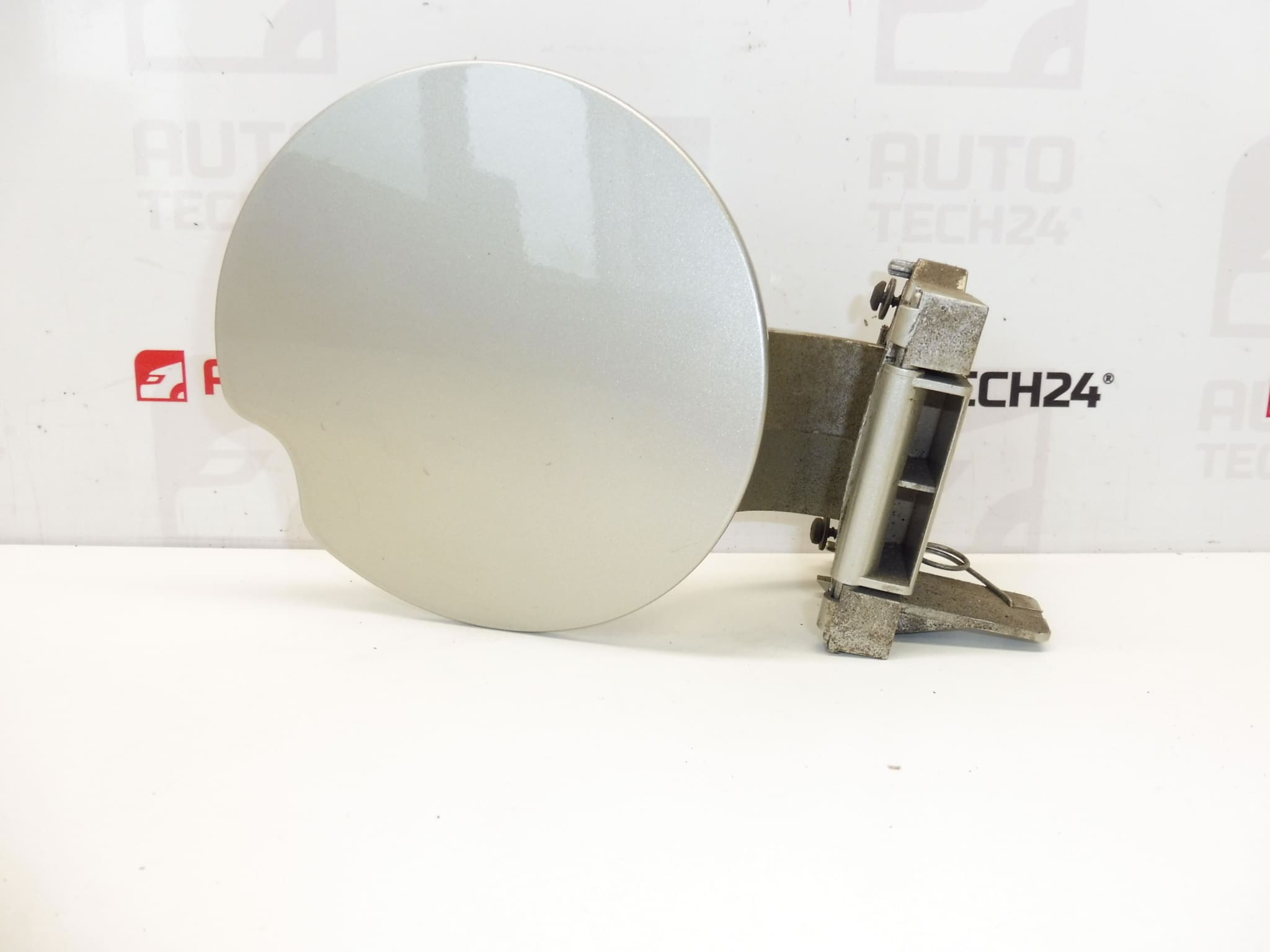 Bouchon de réservoir pour Peugeot 307 (d'occasion) — références : 9643083777, 151799 – Image 2