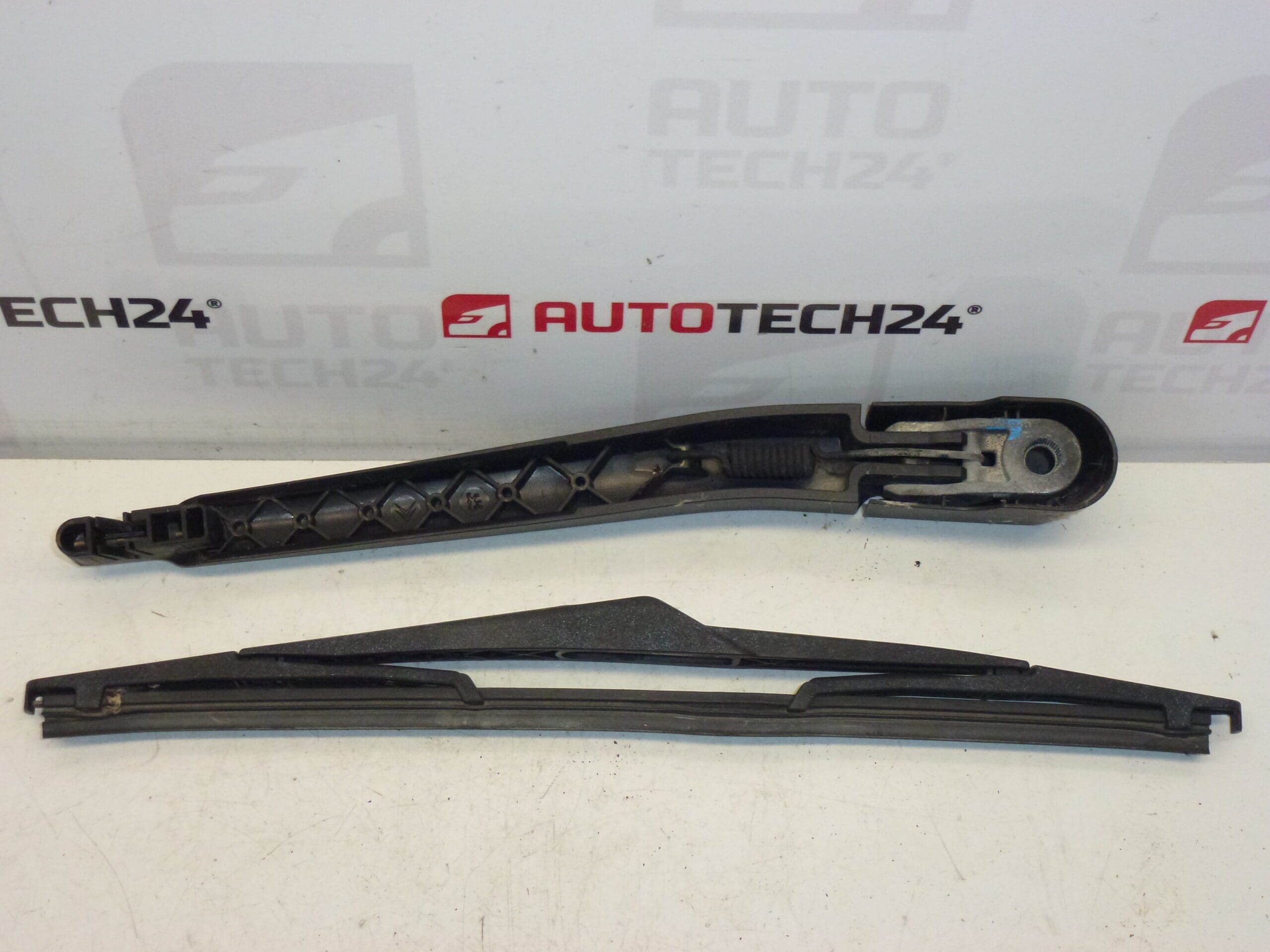 Bras d'essuie-glace arrière pour Citroën C4 6429X8 – Image 2