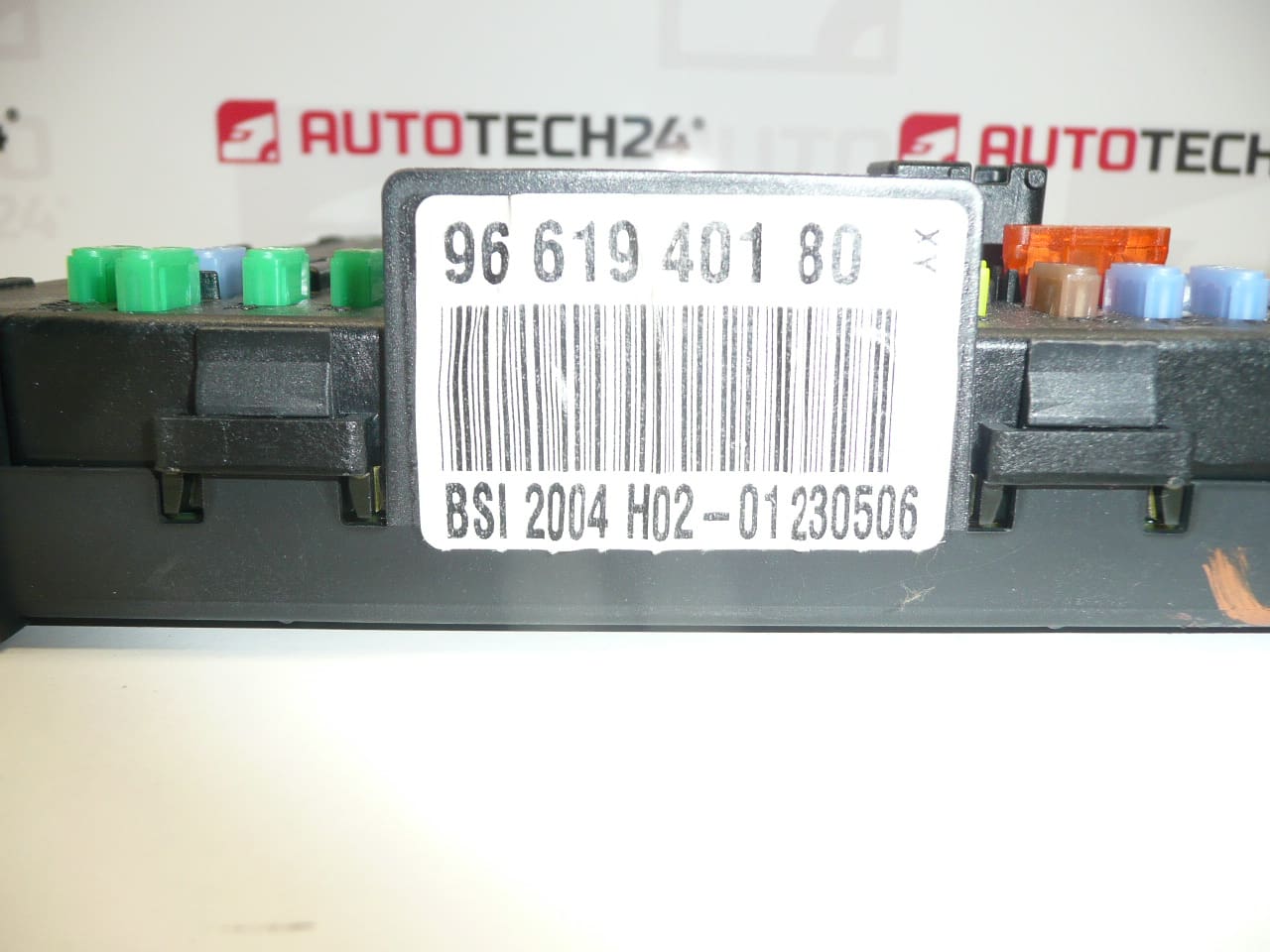 Boîtier de Servitude Intelligent (BSI) 2004 H02-01 Citroën Peugeot 9661940180 – Image 2