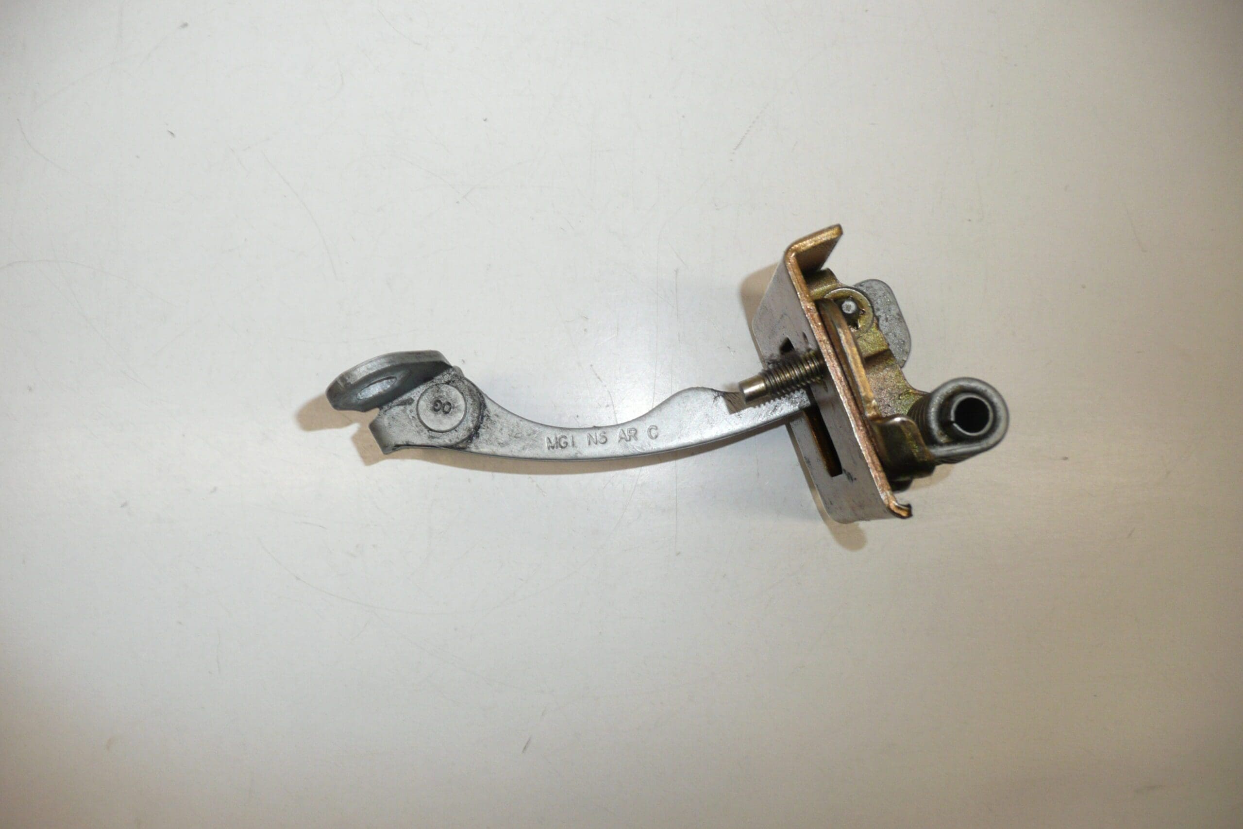 Arrêt de porte arrière Citroën Xsara 9181C0 – Image 2