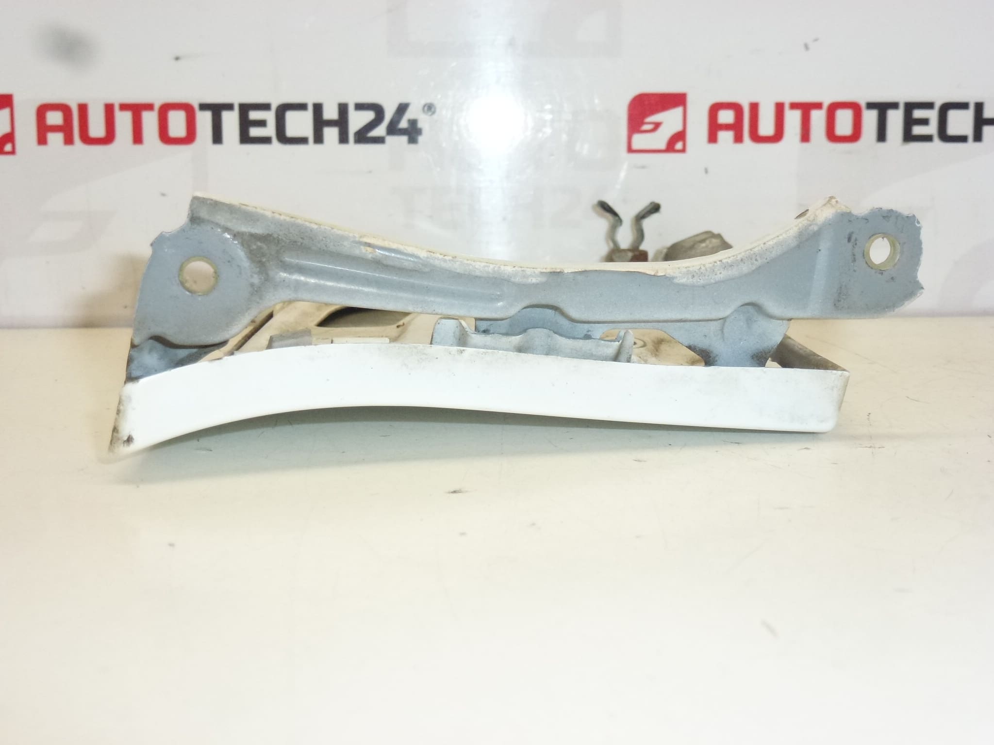 Couvercle de bouchon de réservoir blanc pour Peugeot 107 / Citroën C1, réf. 1517C5 / 1517C9 – Image 2