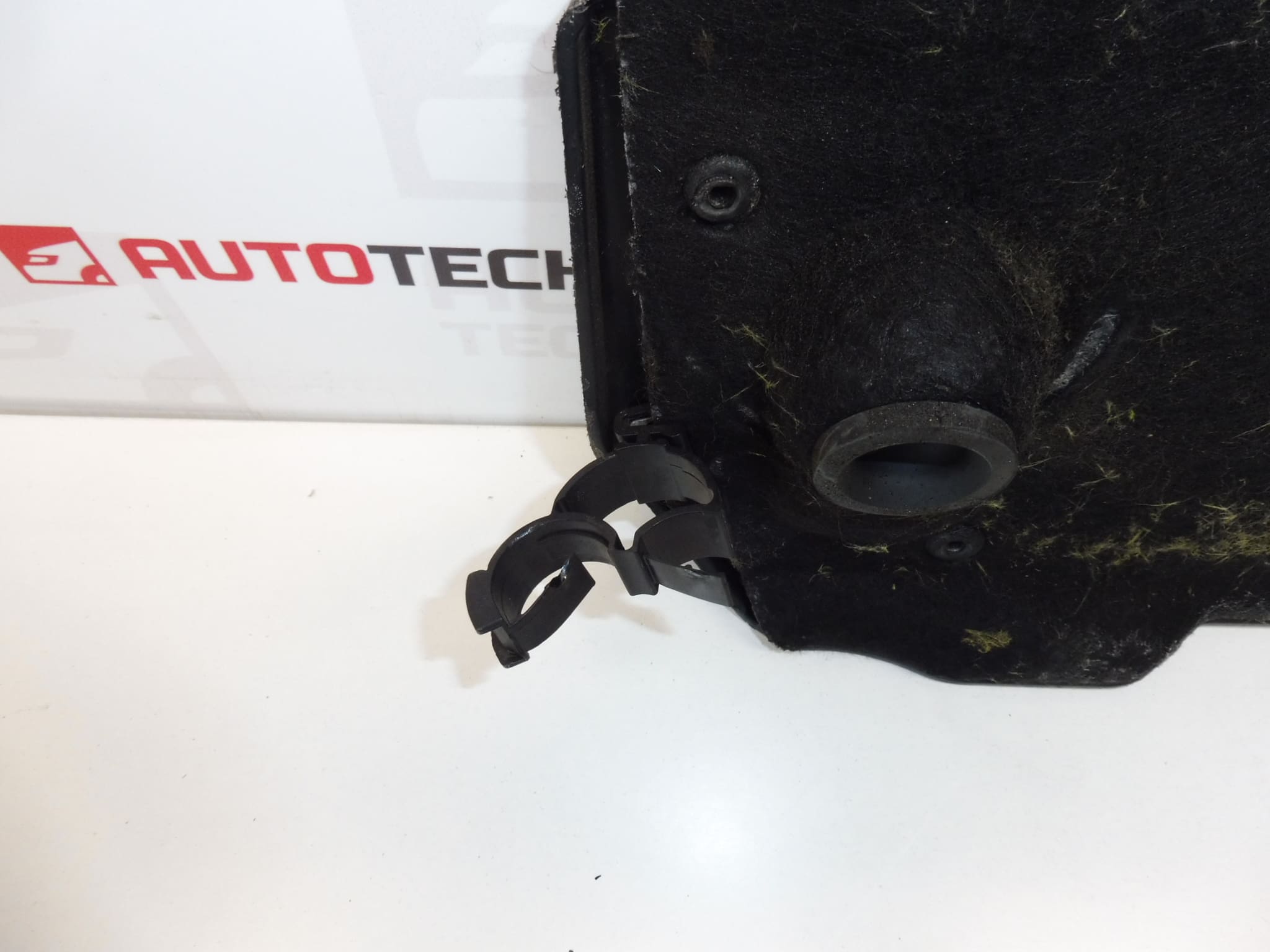 Cache moteur 1.6 e-HDi Citroën/Peugeot 0137J0 0137F9 – Image 2