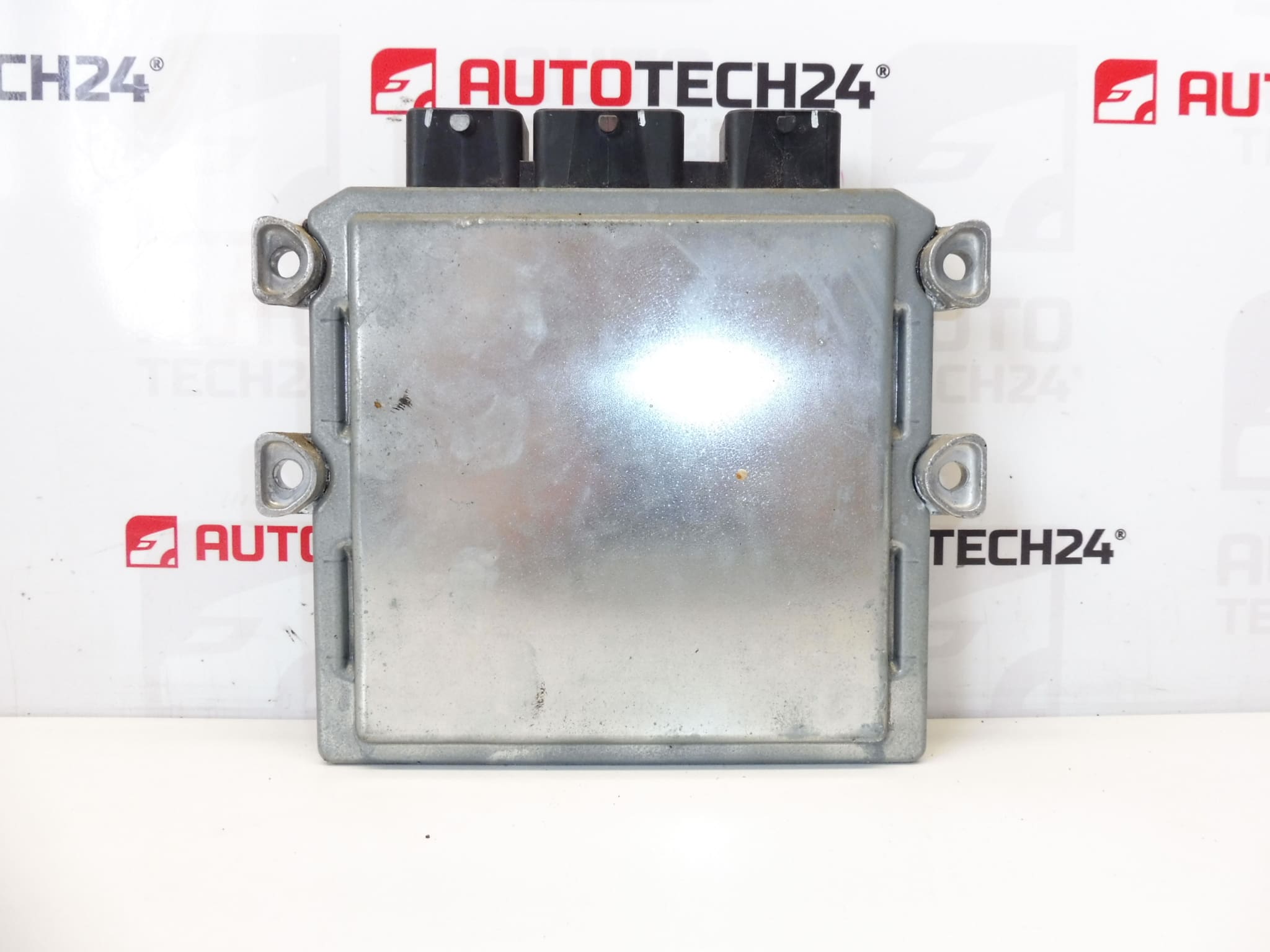 Calculateur moteur Siemens VDO SID806 5WS40285C_T 9660300280 9653451880 1939VP – Image 2