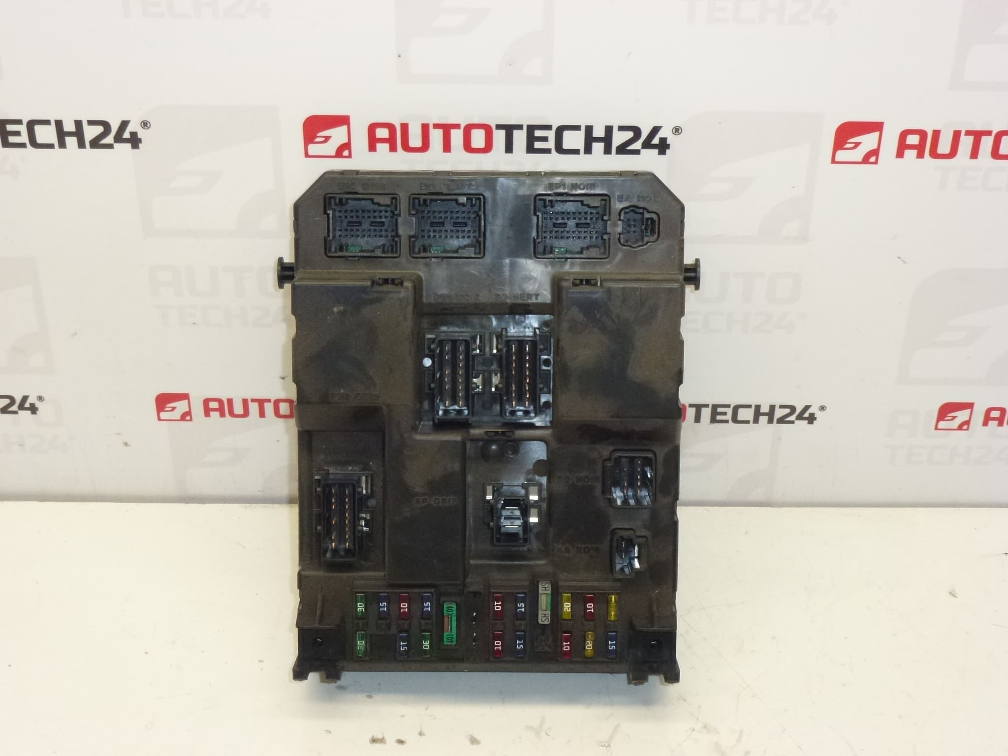 Calculateur Valeo BSI J04-00 Peugeot 307 9651197680