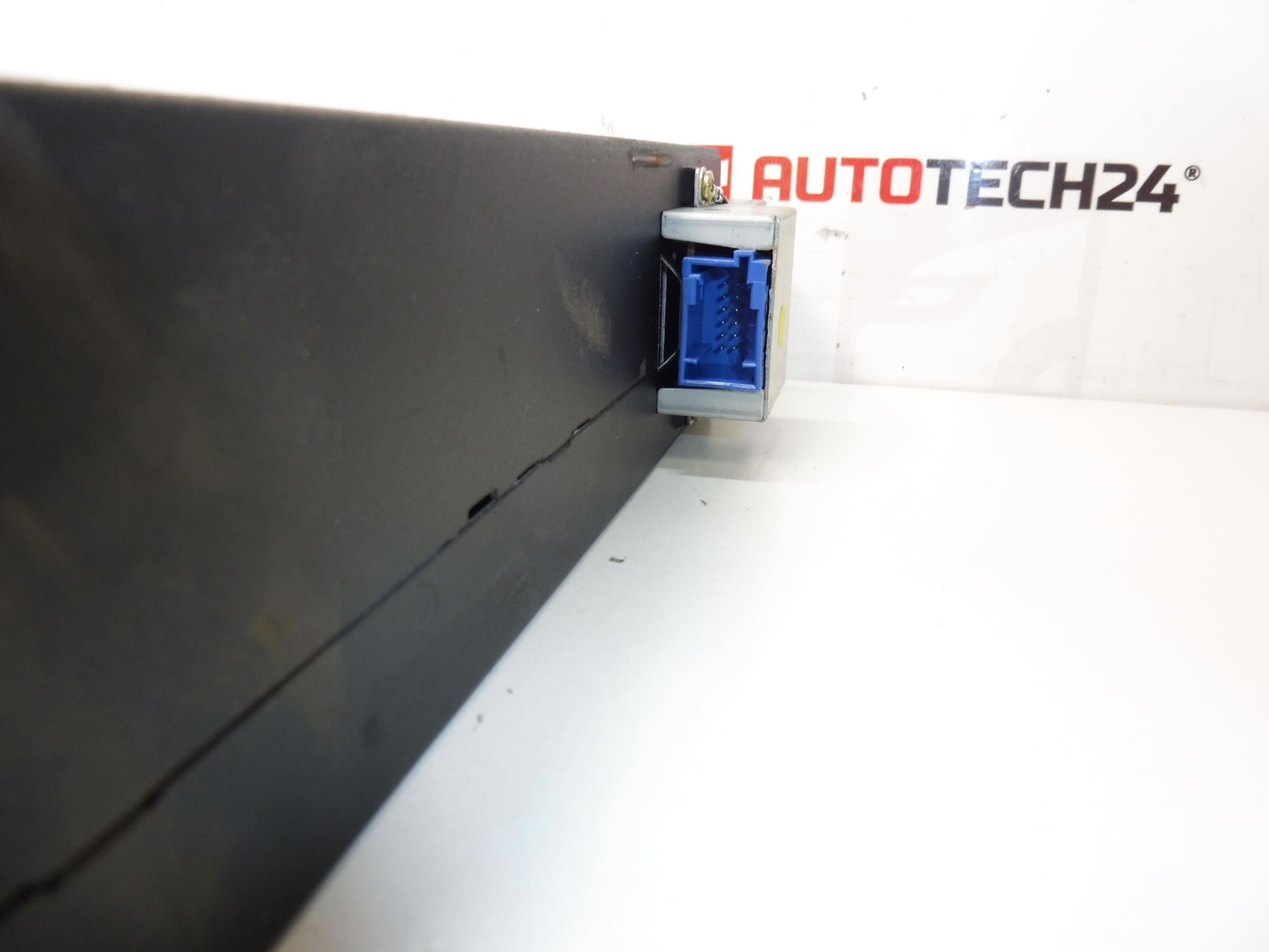 Changeur de CD pour Citroën / Peugeot 9643884680 – Image 2