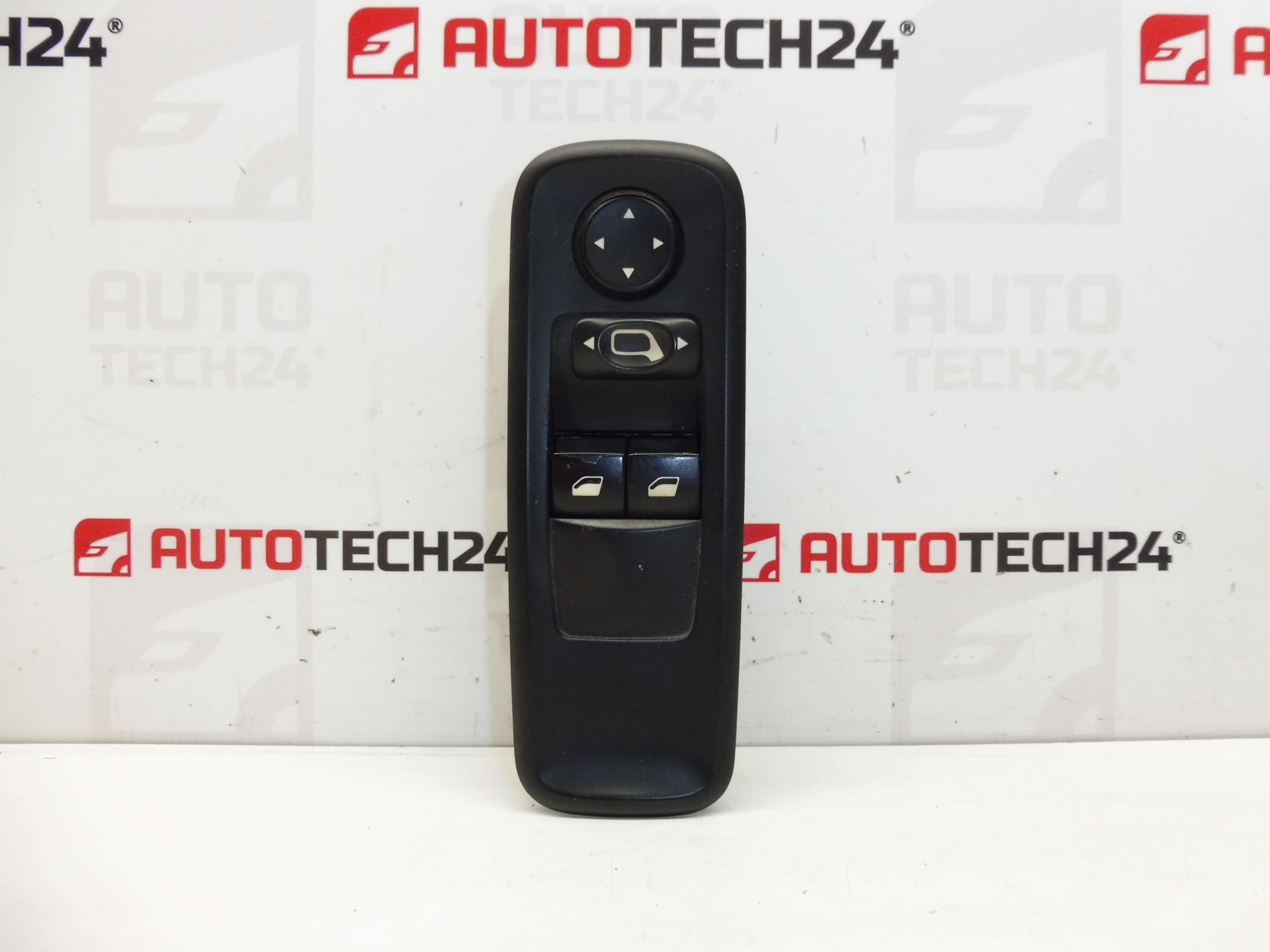 Chauffeur Citroën C8 Peugeot 807 14996350XT 6554RV