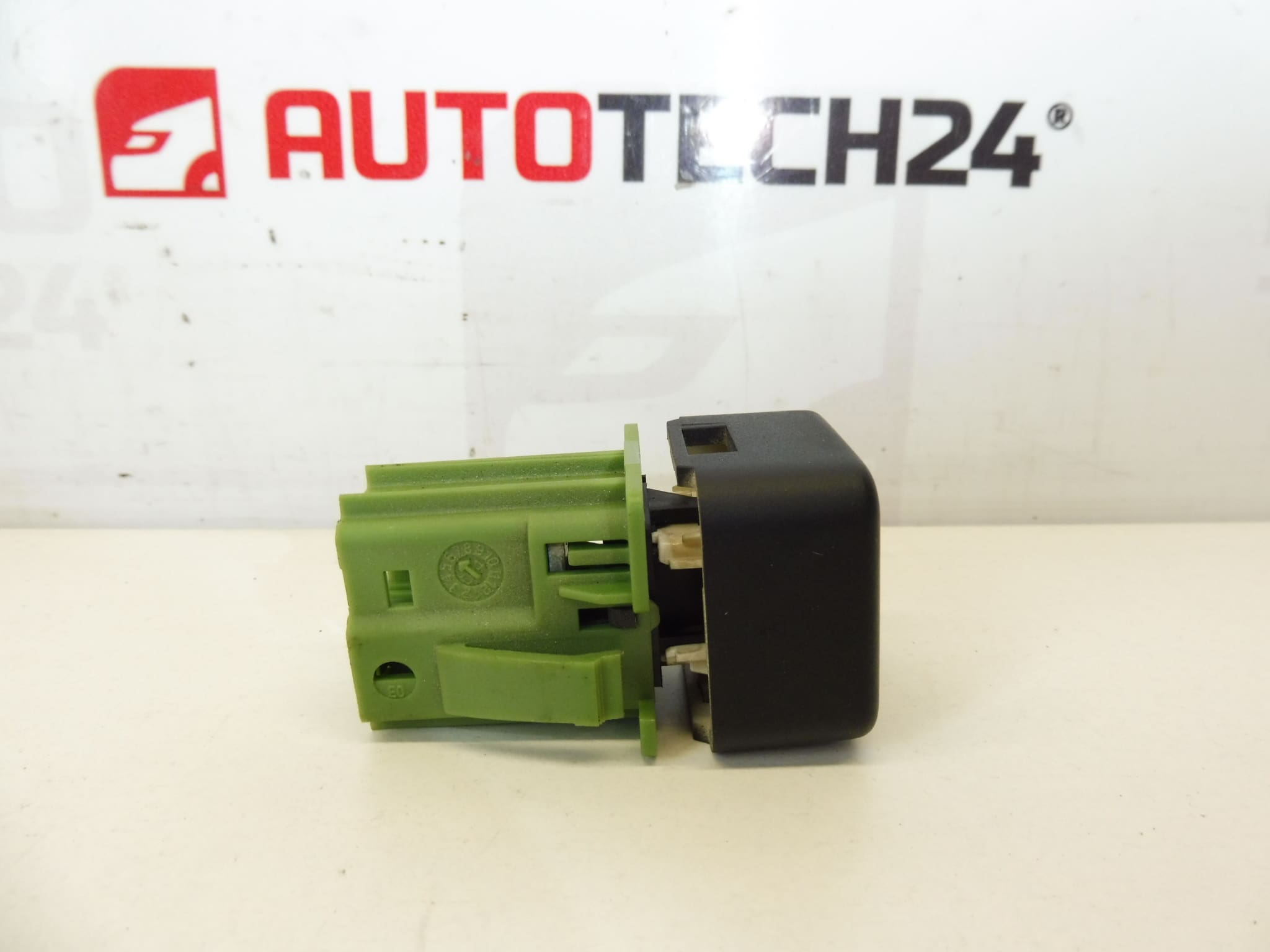 Commande d'alarme pour Citroën C8 et Peugeot 807 - Réf. 1488930077 / 6554J9 – Image 2