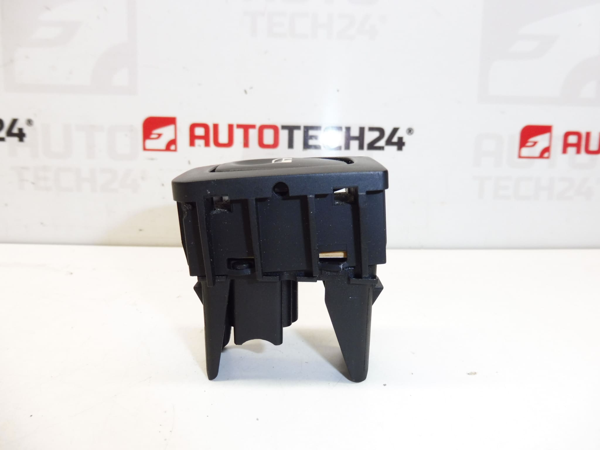 Commande de toit ouvrant PSA 96441520XT 6554L2 – Image 2