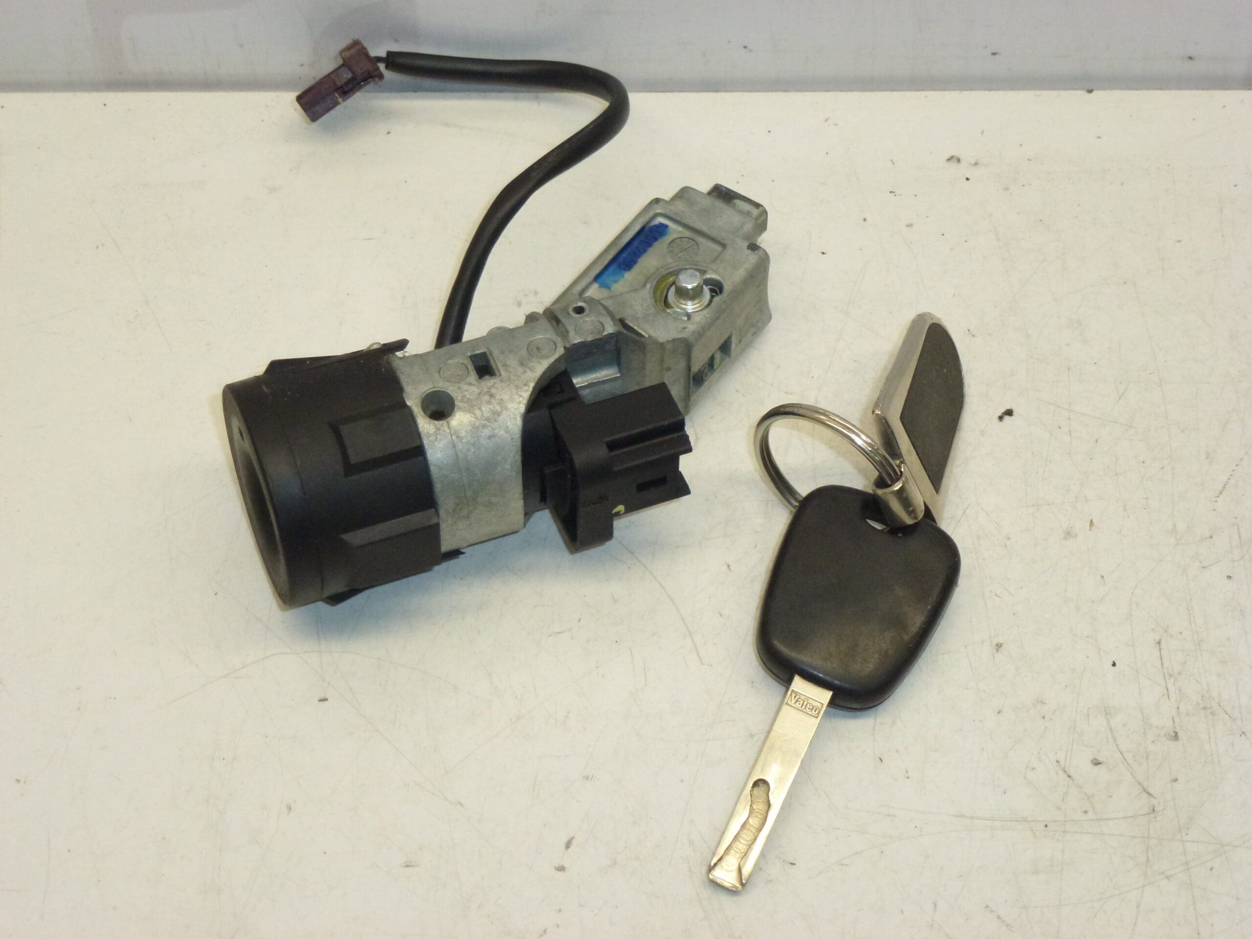 Bloc d'allumage avec clé PSA pour Citroën et Peugeot, réf. 4162EA – Image 2