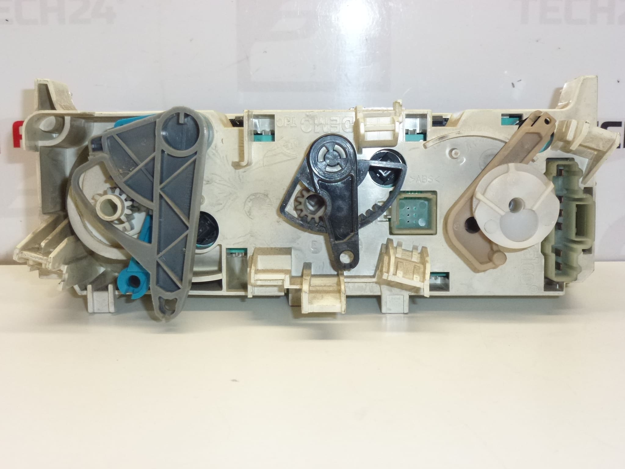 Commande de chauffage pour Citroën Berlingo et Peugeot Partner 030806Q 6451NL – Image 2