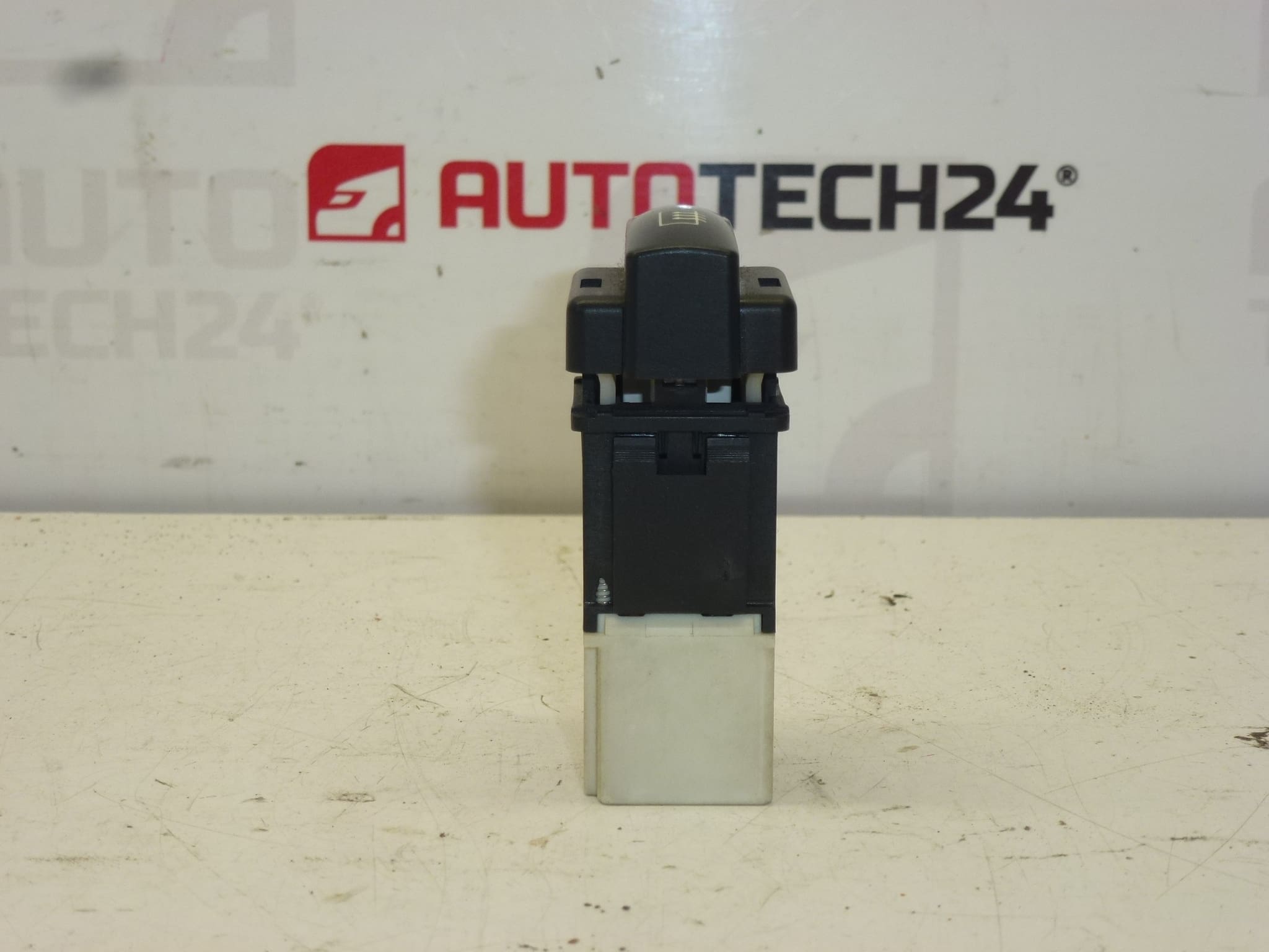 Commande de chauffage de la lunette arrière Citroën/Peugeot 655497 – Image 2