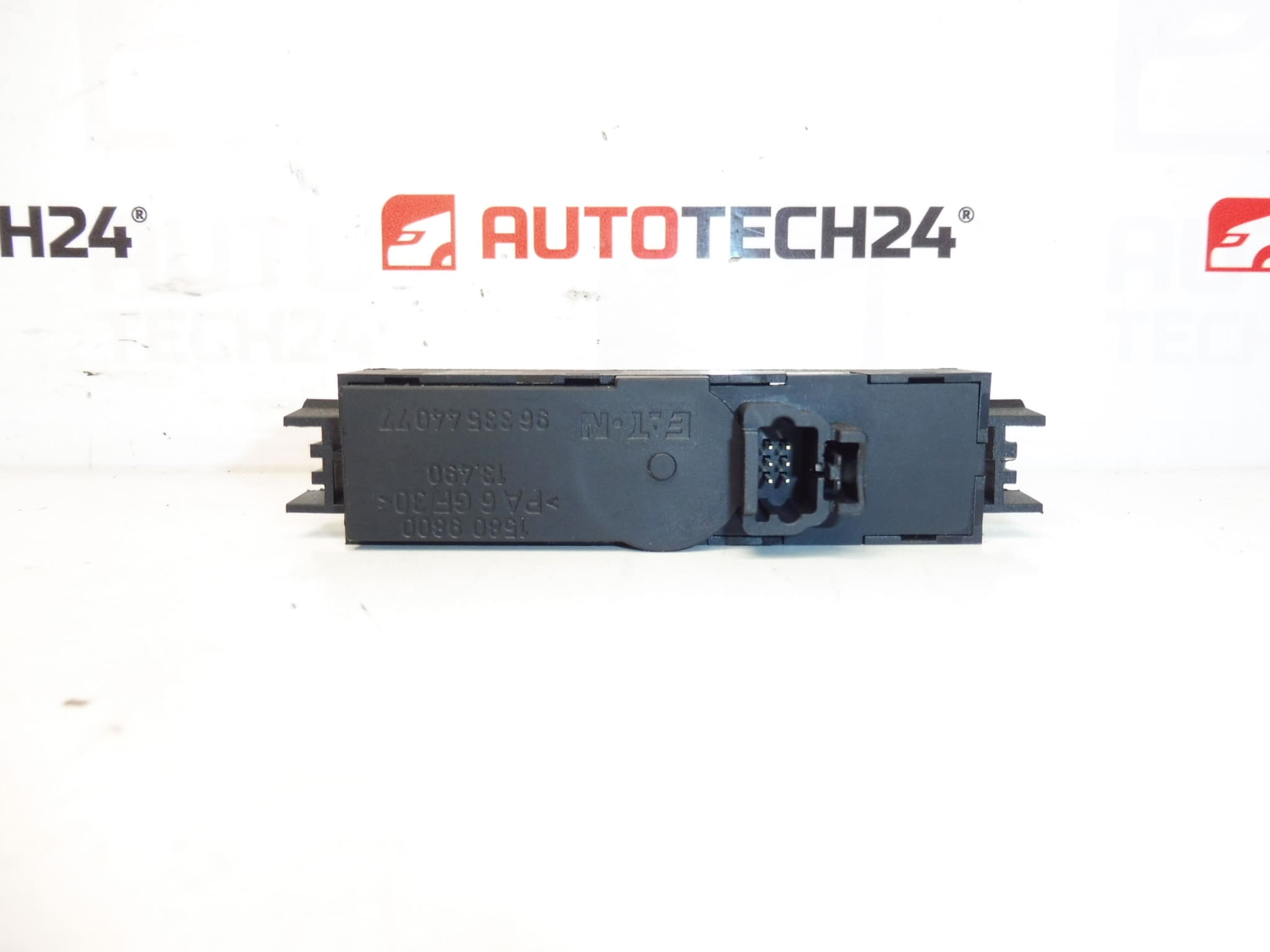 Unité de commande de navigation Peugeot 607 d'occasion 9633544077 656362 – Image 2