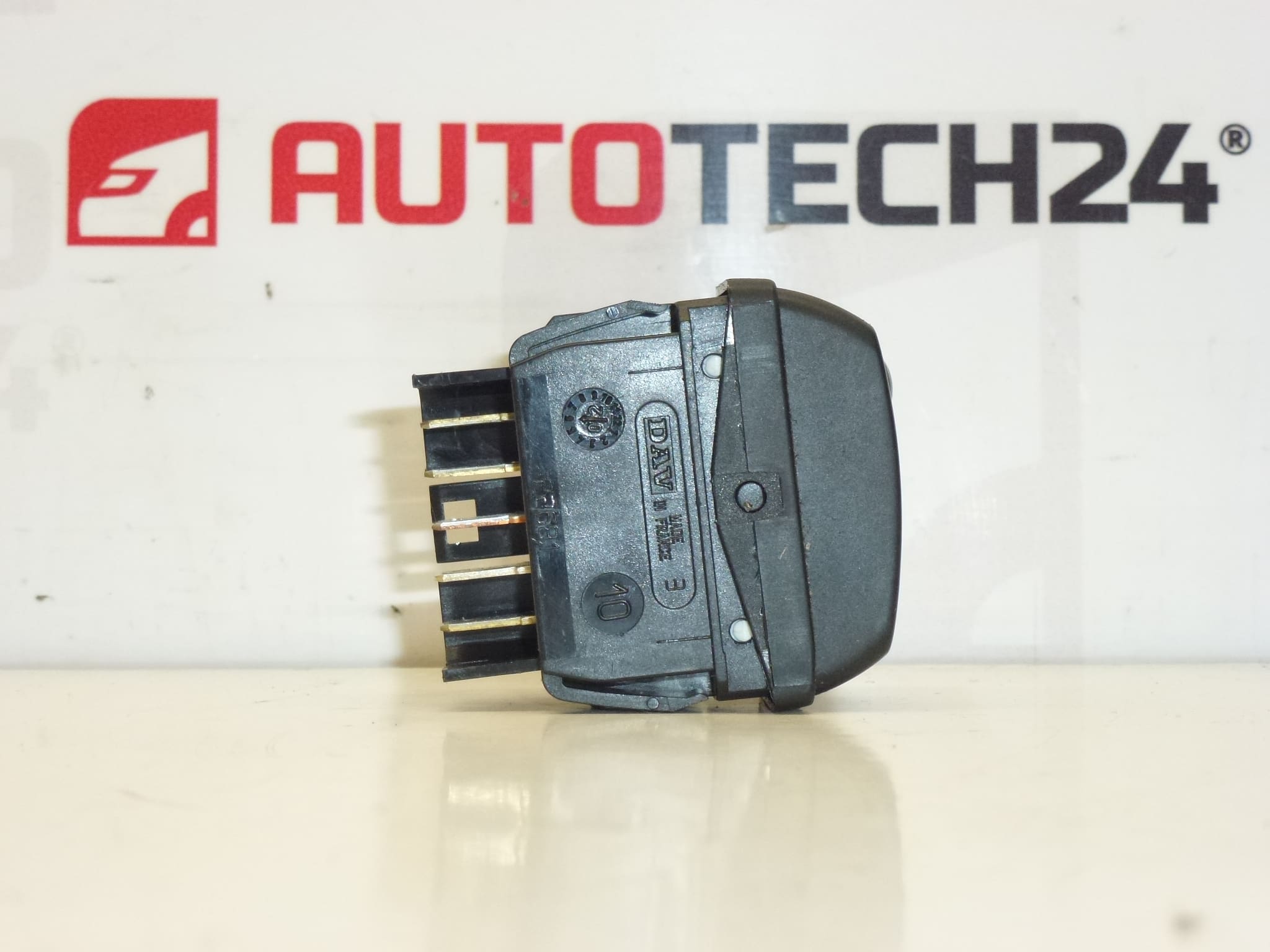 Interrupteur de lève-vitre Citroën Xsara Picasso 6552TA – Image 2