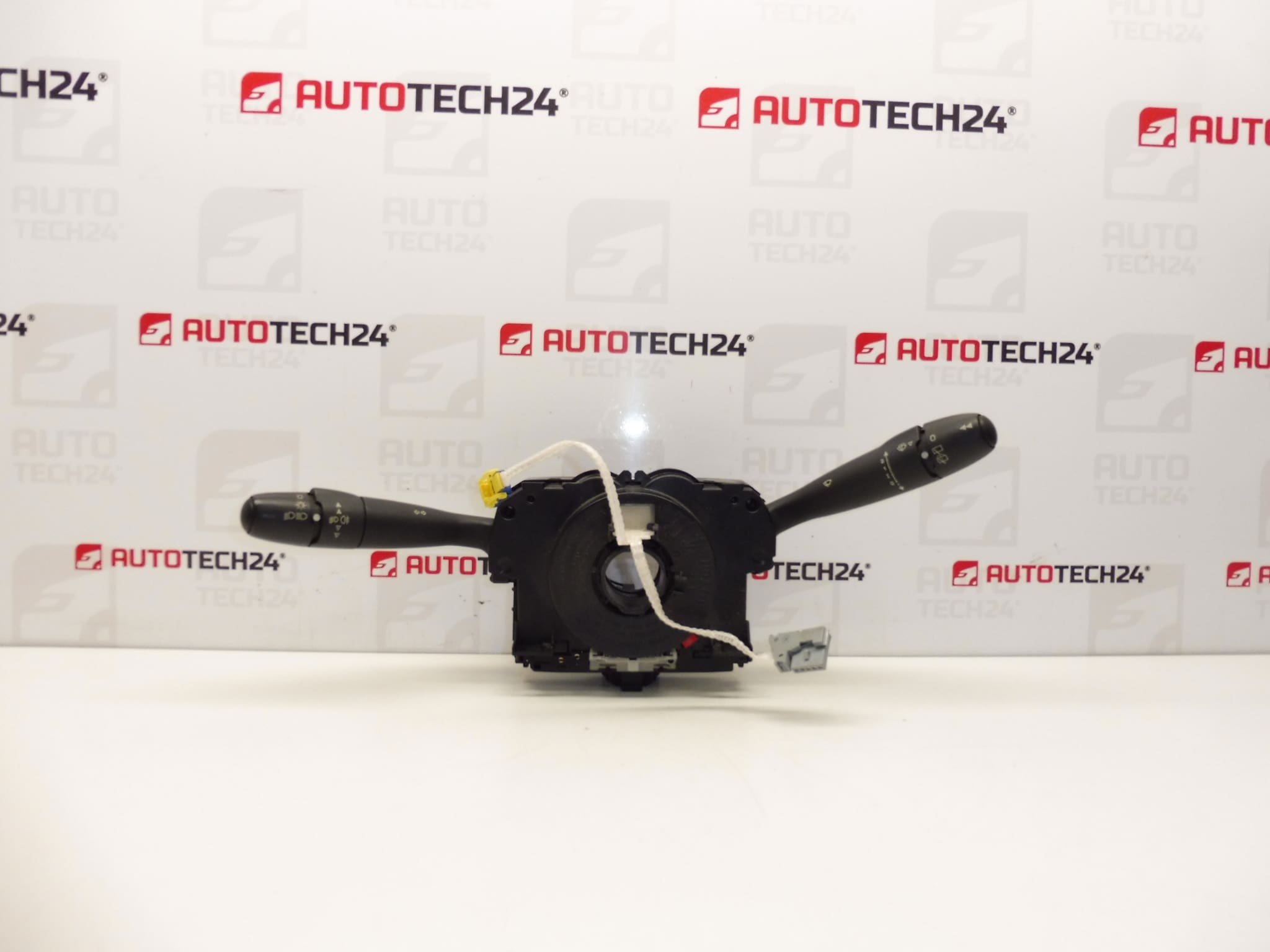 Commandes à levier Peugeot 308 96659953XT 624329