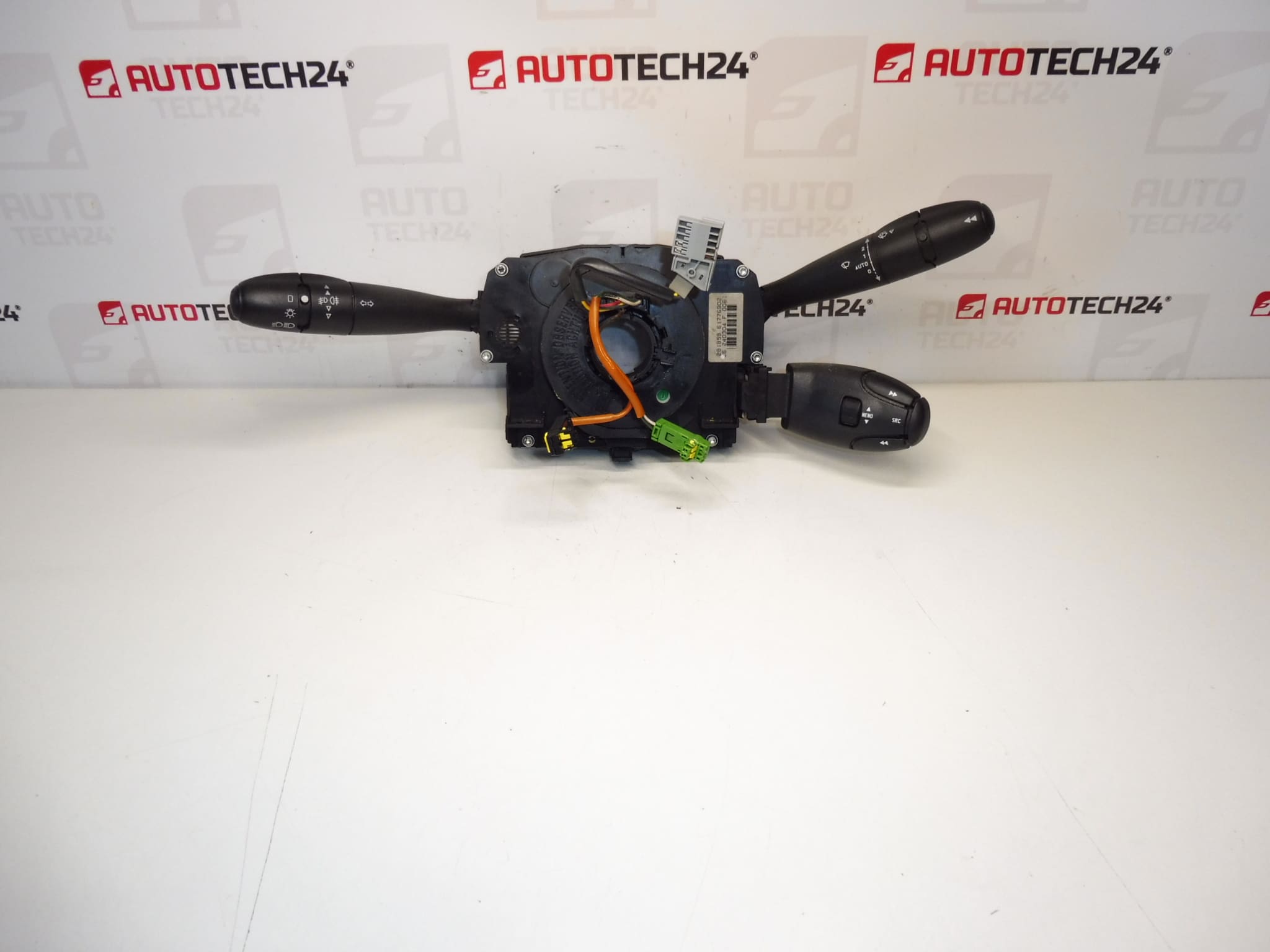 Commandes au volant Citroën Peugeot 96473051XT 6242T0