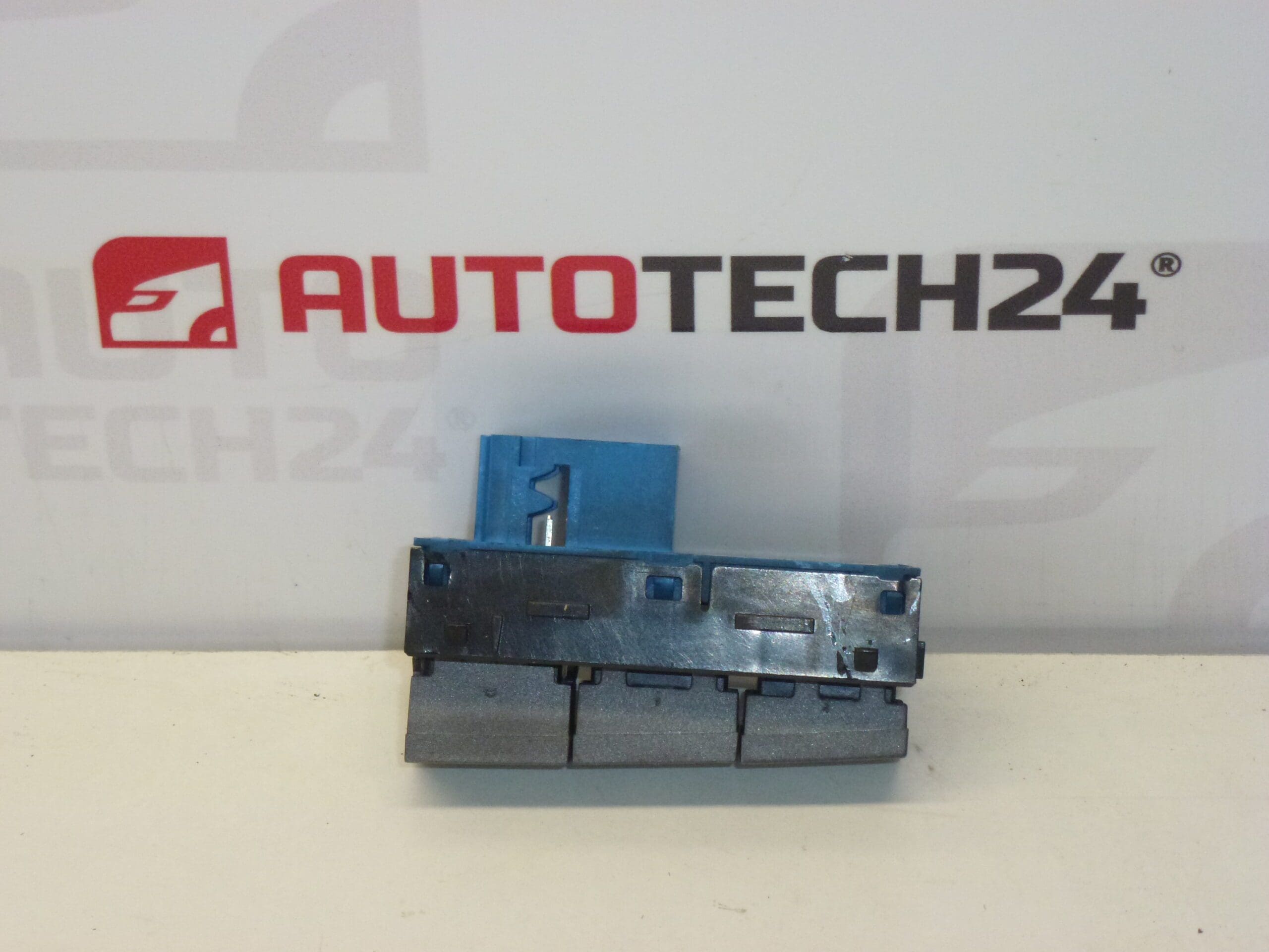 Interrupteur ESP et centralisation pour Citroën C5 II 96498318YW 6554JG – Image 2