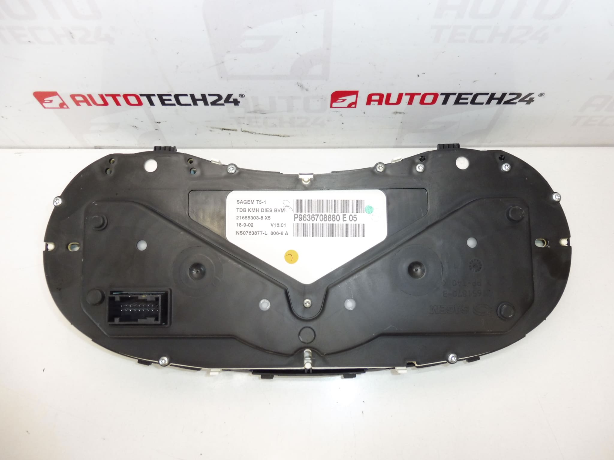 Compteur/tachymètre Peugeot 307, kilométrage 330 000 km, réf. 9636708880, code 6104R2 – Image 2