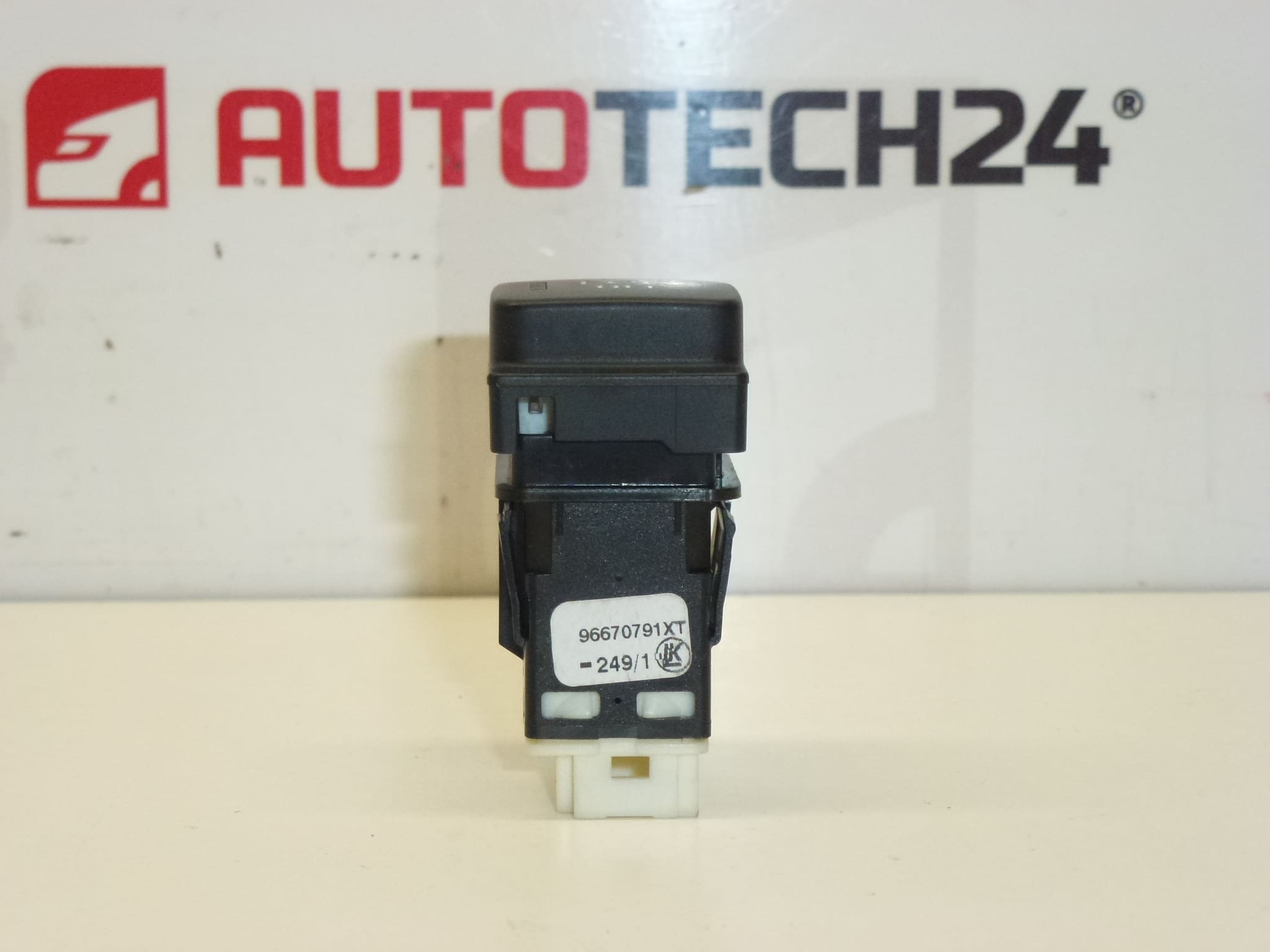 Commande ECO OFF pour Citroën et Peugeot 96670791XT – Image 2