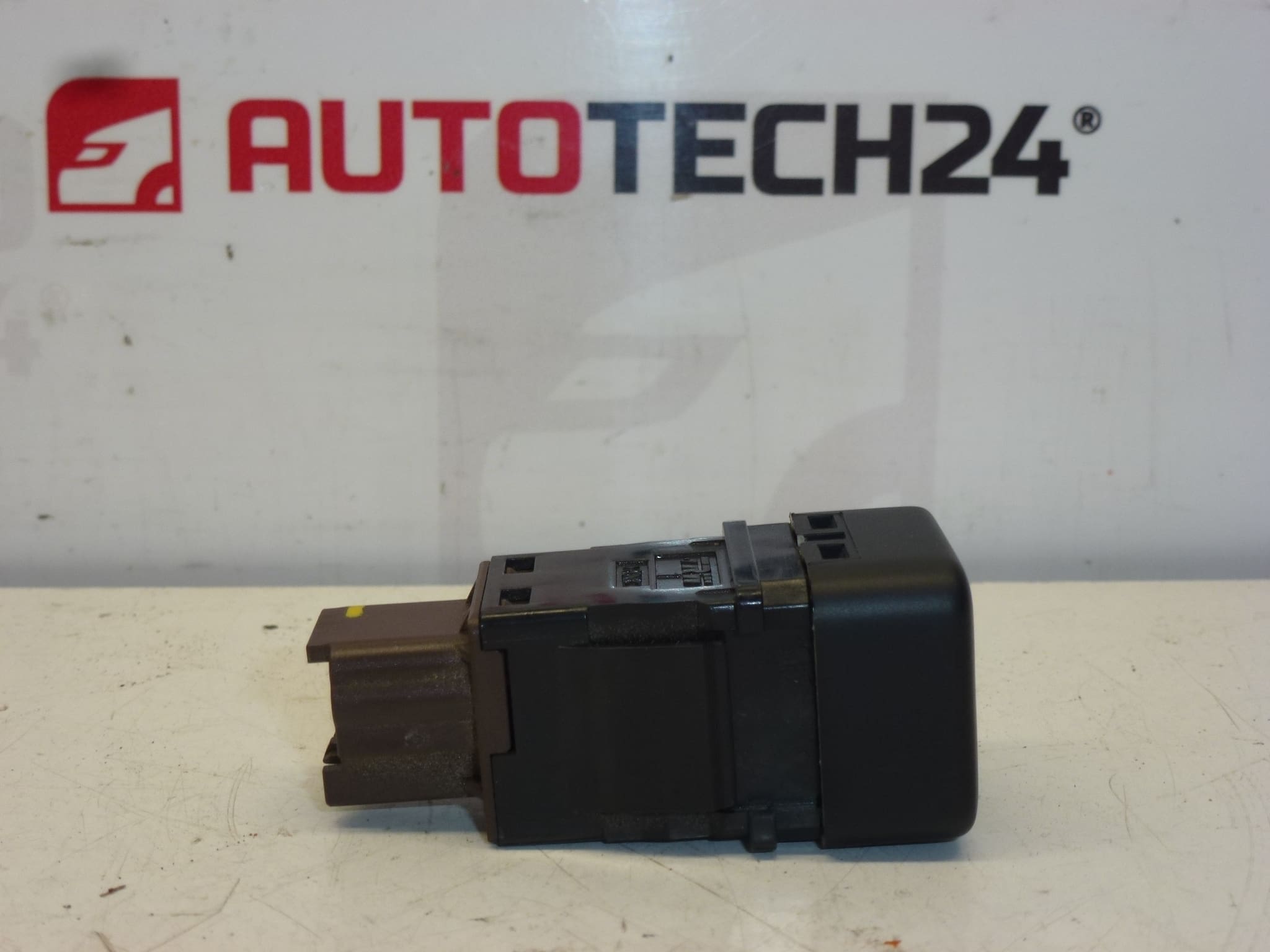 Interrupteur d'airbag passager d'occasion compatible Citroën et Peugeot - 96373645ZD, 96373645ZL, 8216F2 – Image 2