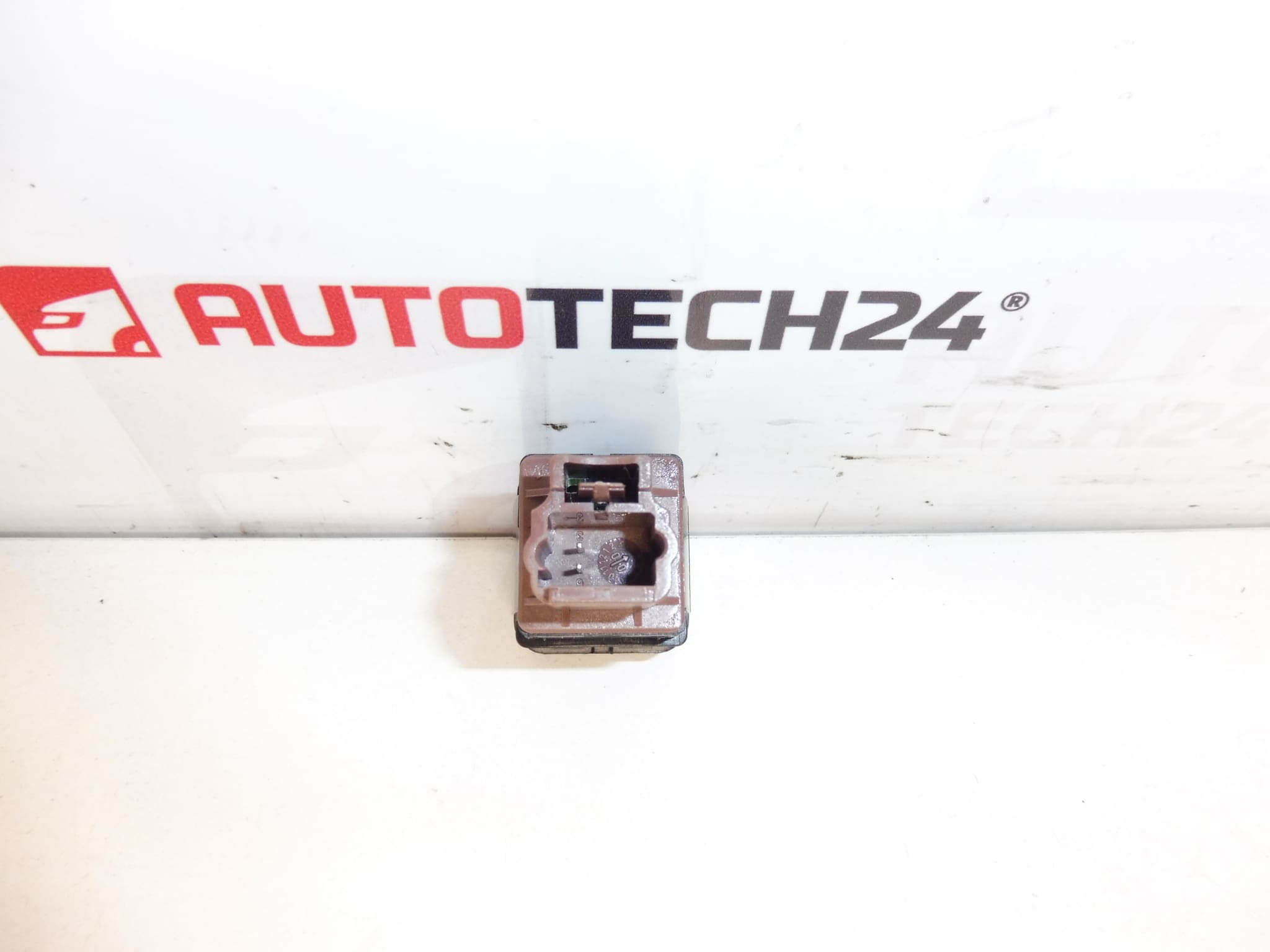 Interrupteur d'airbag passager Citroën/Peugeot 96373215ZL 8216E6 – Image 2