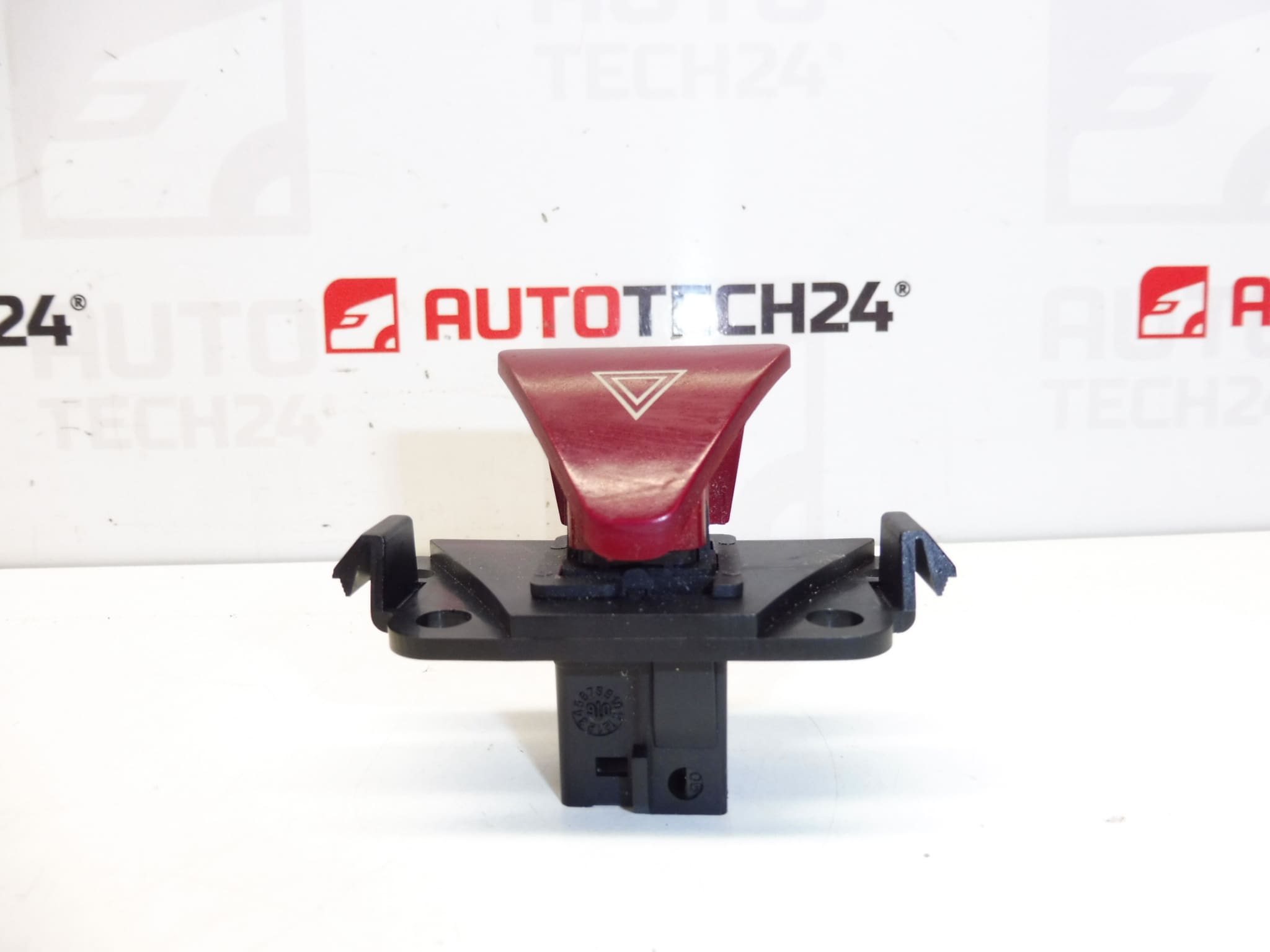 Interrupteur des feux de détresse pour Peugeot 307 9640219577 6554J7 – Image 2