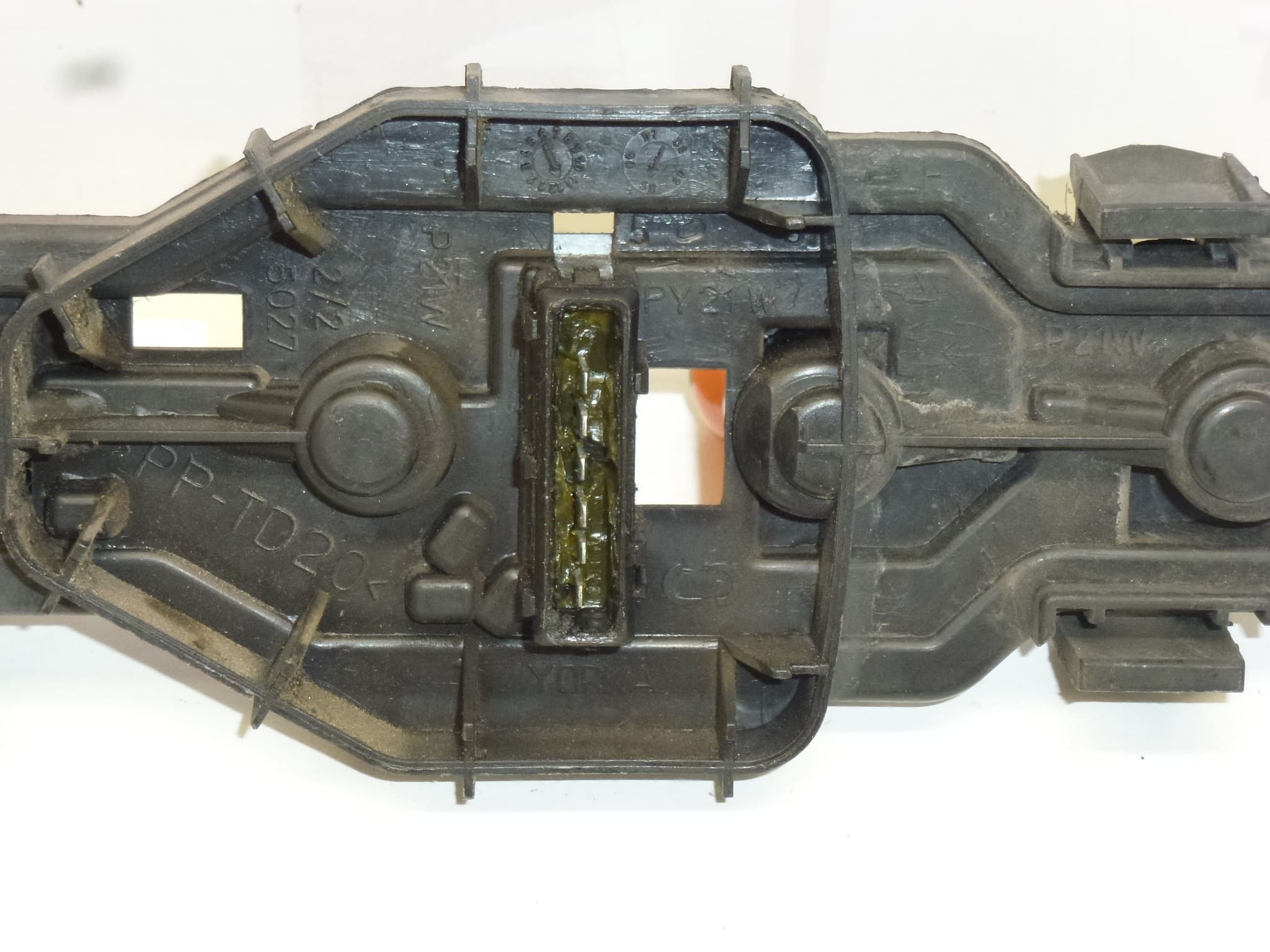 Douille d'ampoule pour Peugeot/Citroën - réf. 634679 – Image 2