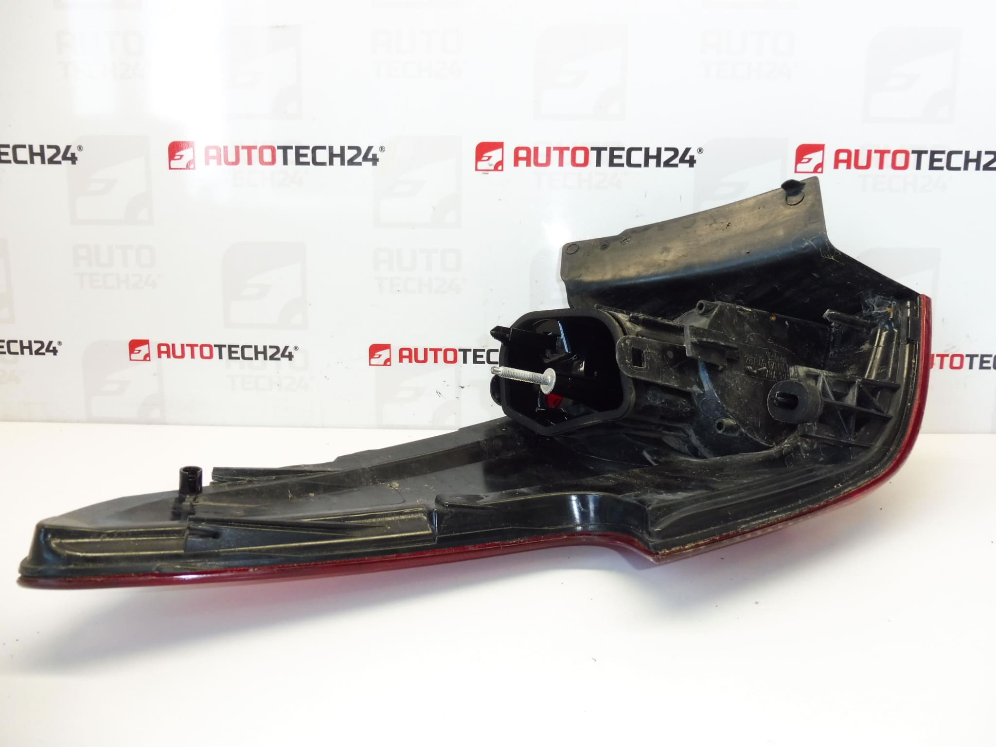 Feu Arrière Droit Extérieur Pour Passage de Roue Citroën C5 X7 9675065680 6351LV – Image 2
