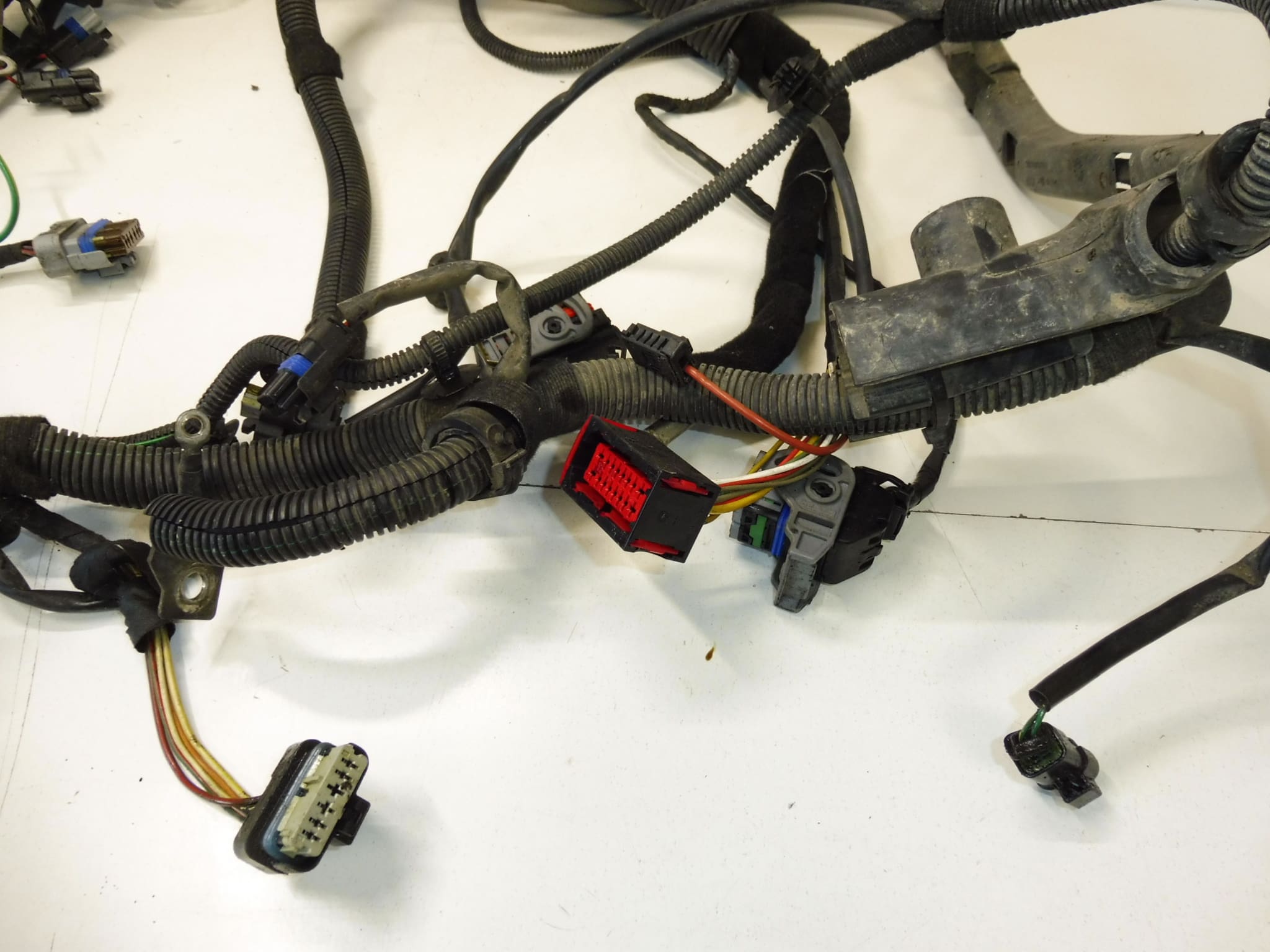 Faisceau moteur pour Citroën/Peugeot 1.6 16V NFU - références 9660377180, 9663646680, 6569Q8 – Image 2