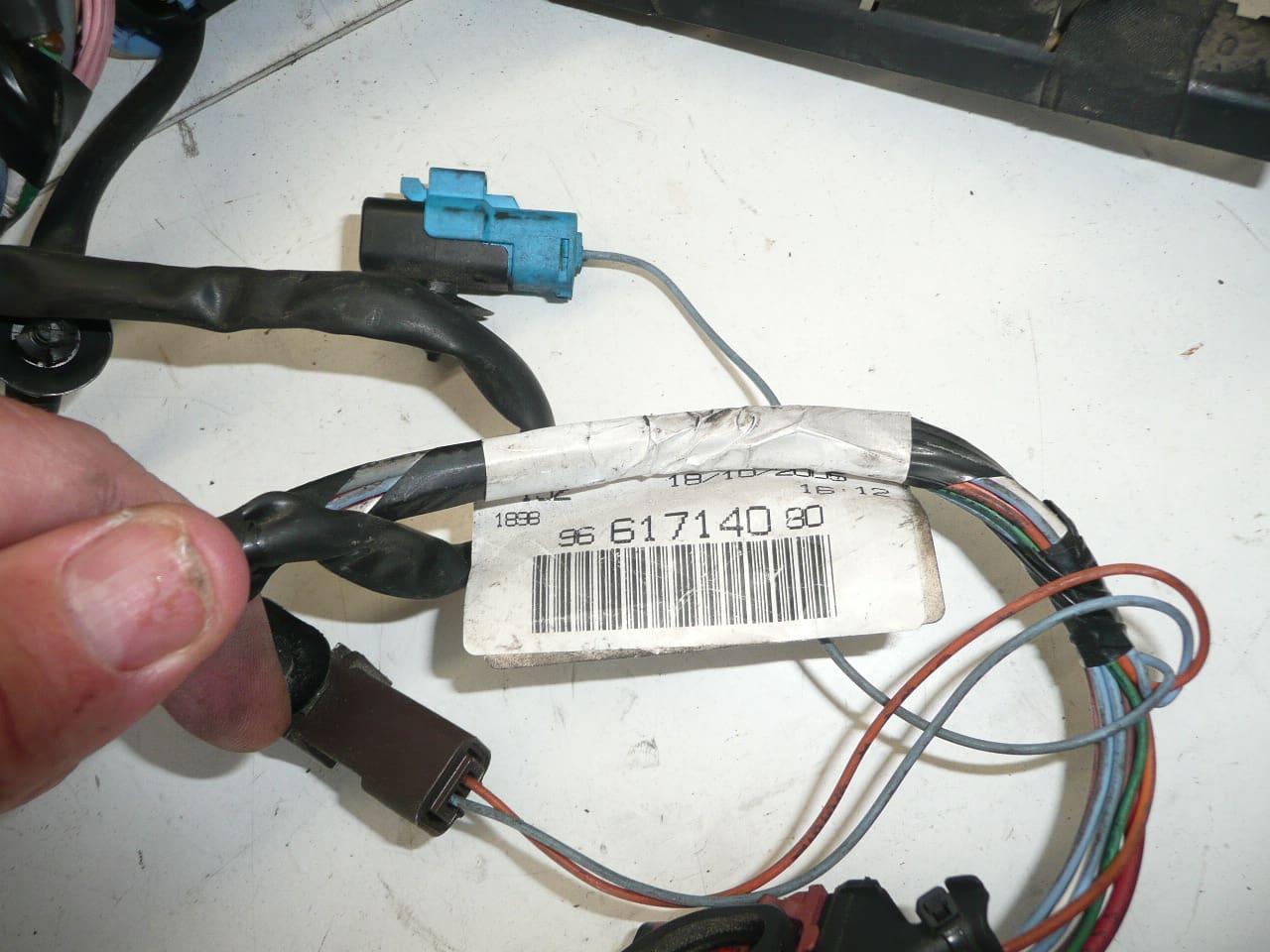 Faisceau moteur pour Citroën/Peugeot 2.0 HDi RHR 9661714180 9661714080 – Image 2