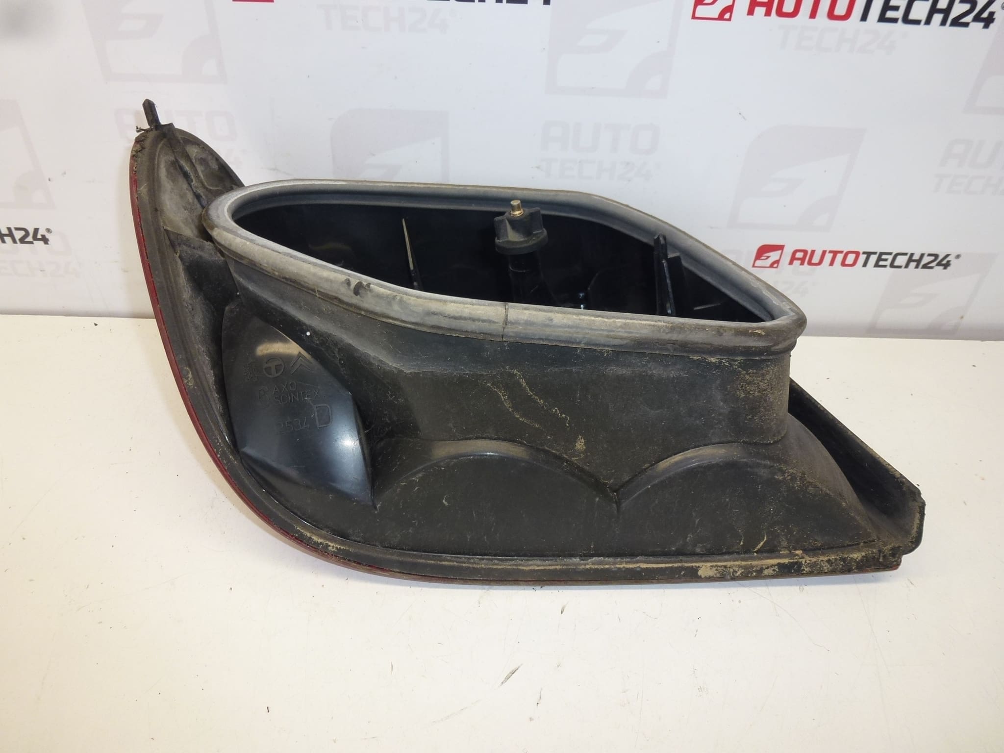 Feu Arrière Droit Pour Citroën Xsara 6351P0 – Image 2