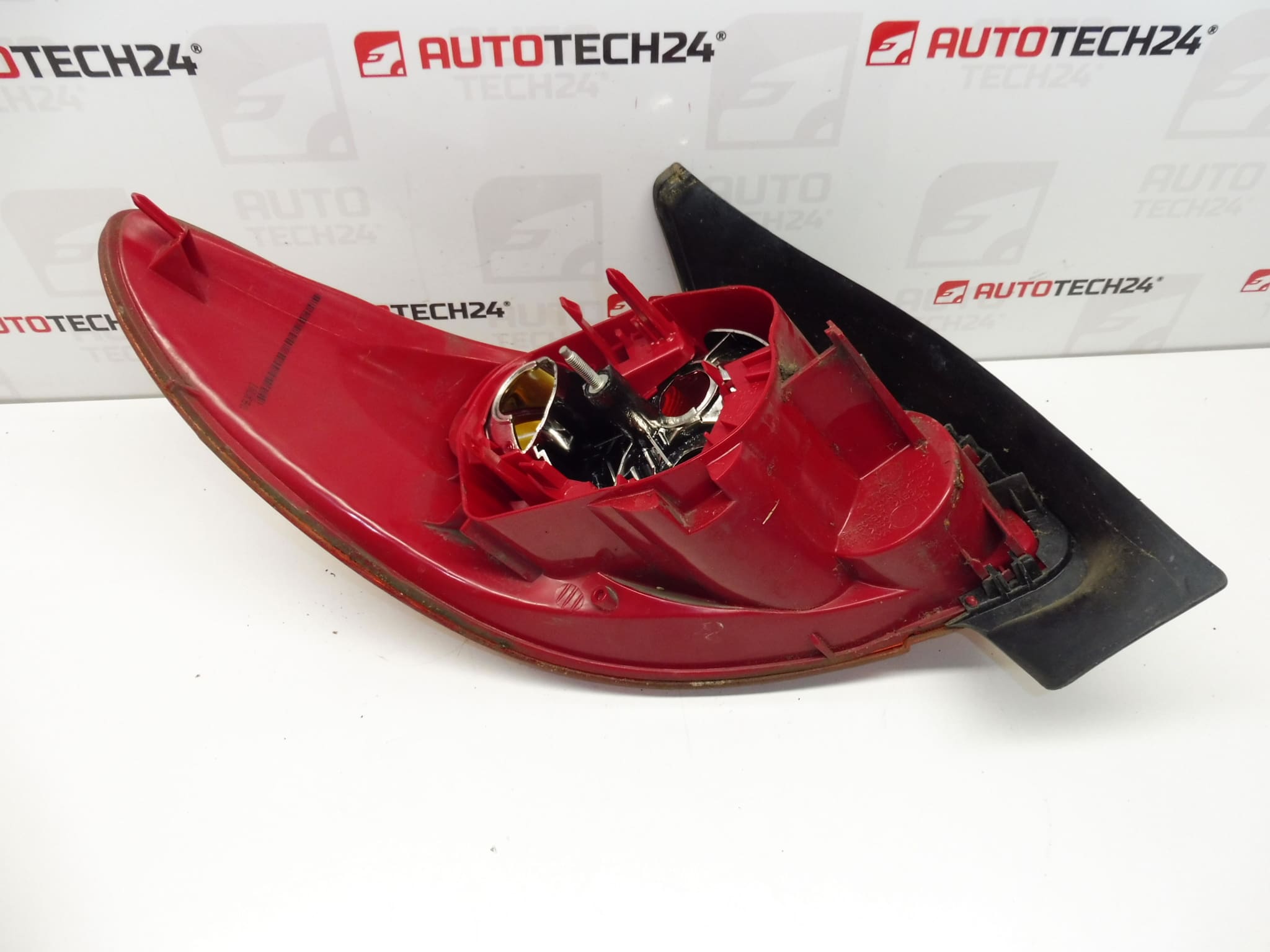 Phare Arrière Droit Peugeot 206 3/5 Portes 6351S0 – Image 2