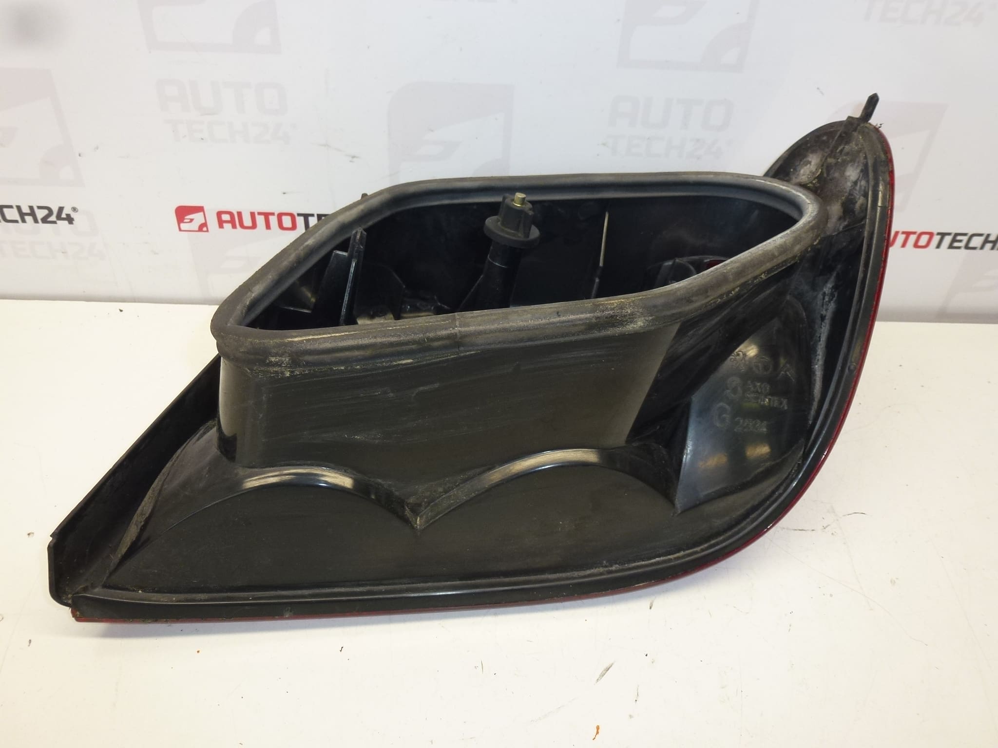 Feu Arrière Gauche Citroën Xsara 6350P0 – Image 2