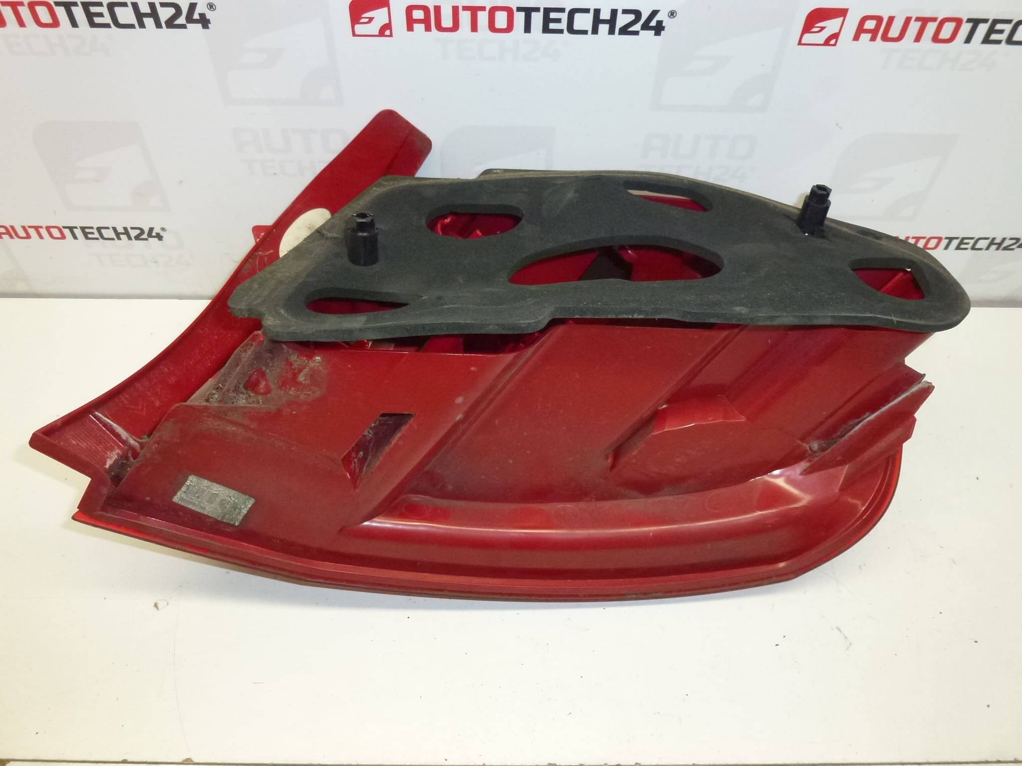 Feu arrière gauche Peugeot 407 berline 6350HP – Image 2