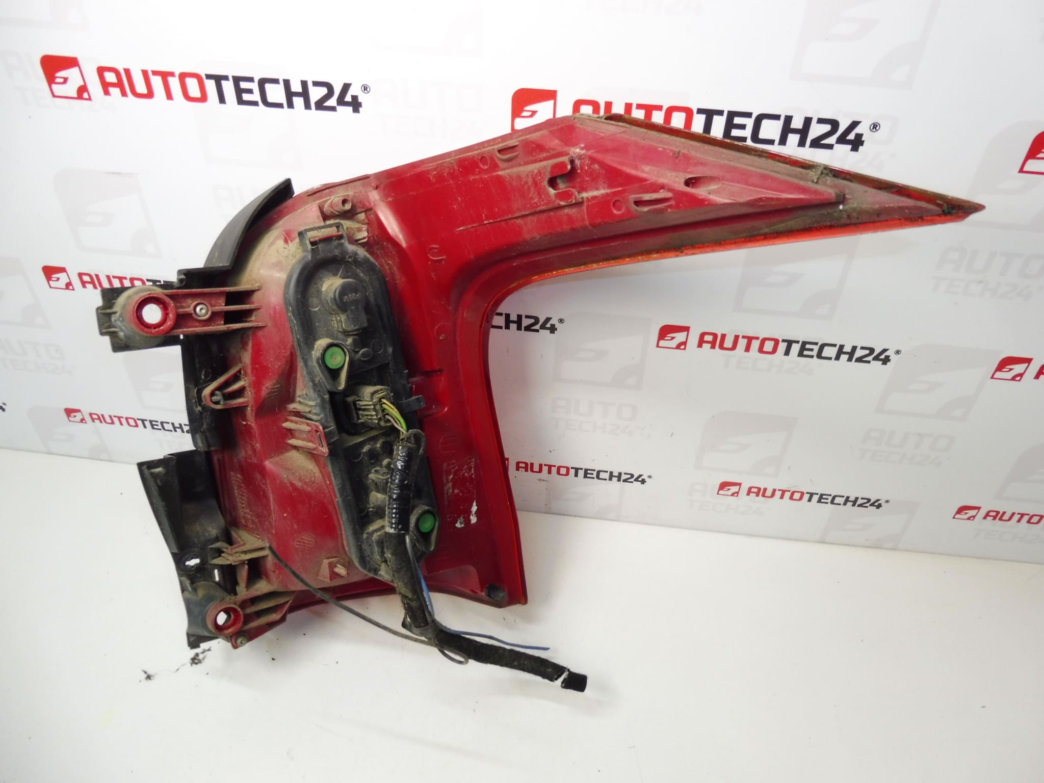 Feu Arrière Gauche Peugeot 5008 I 9672666580 6350KH 6350HX – Image 2